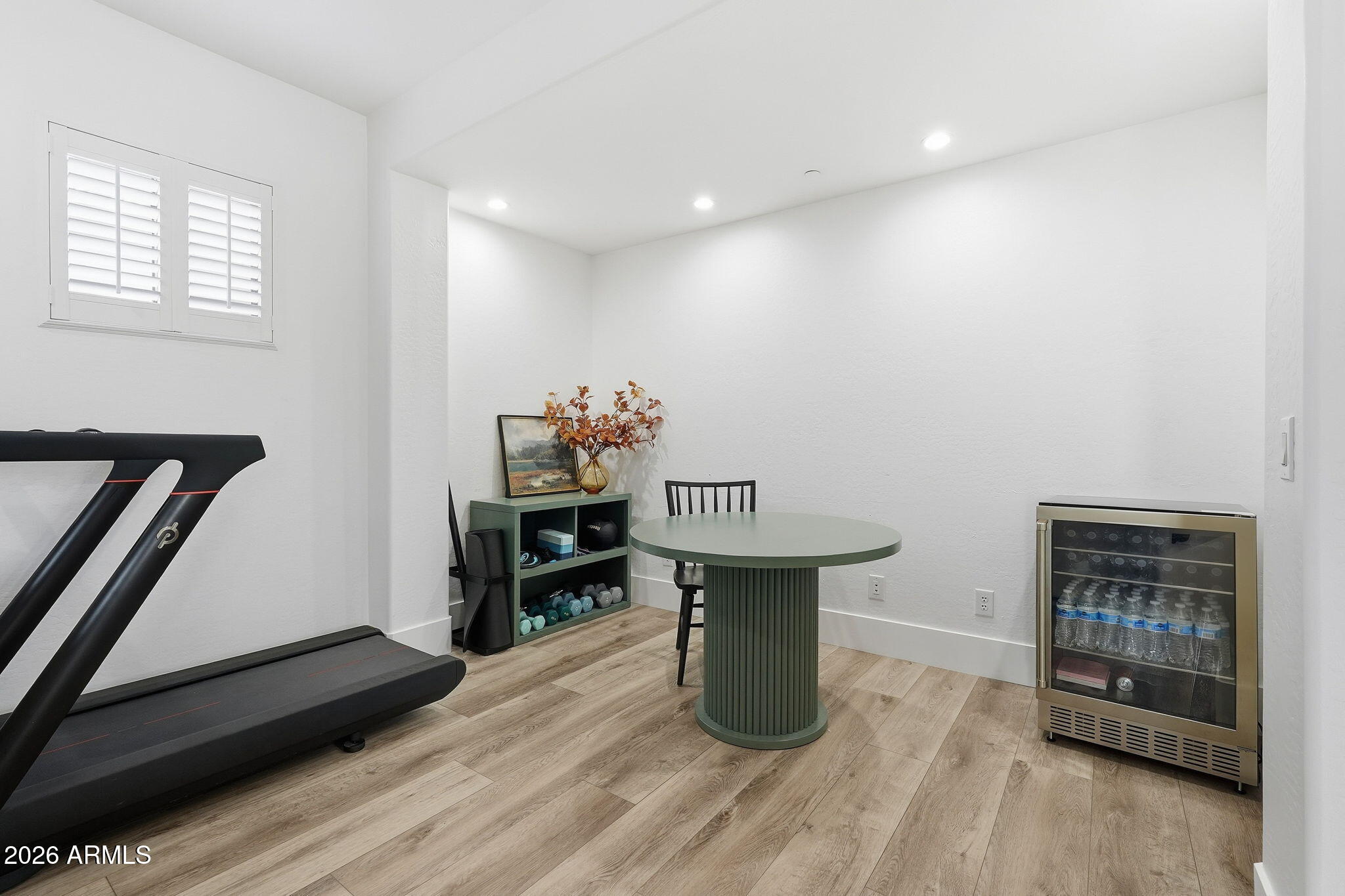 9832 E EDGESTONE Drive