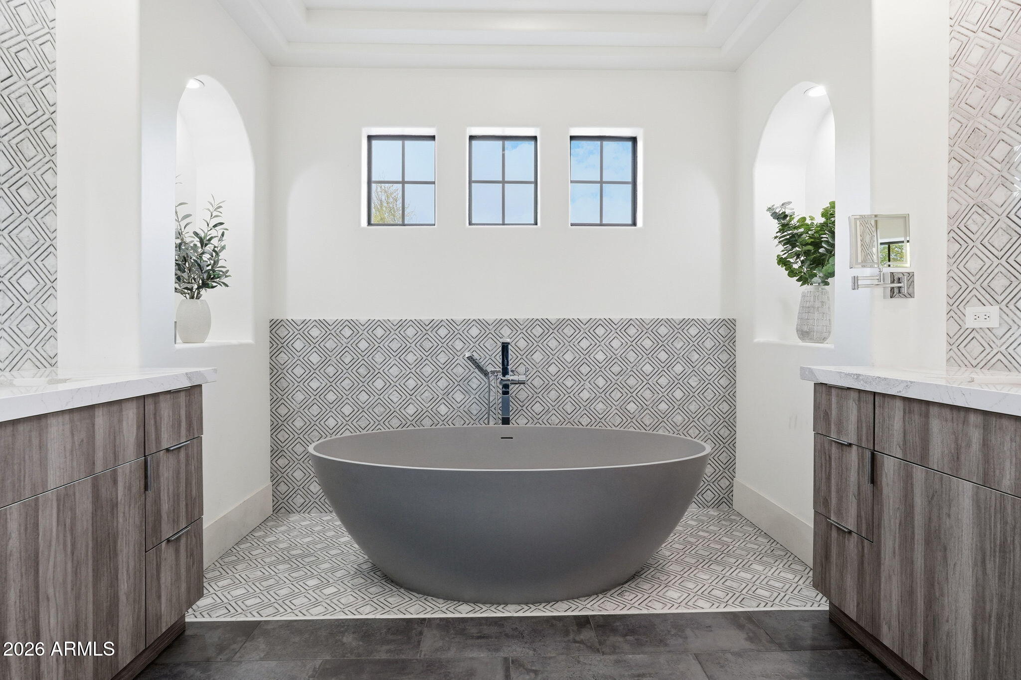 9832 E EDGESTONE Drive