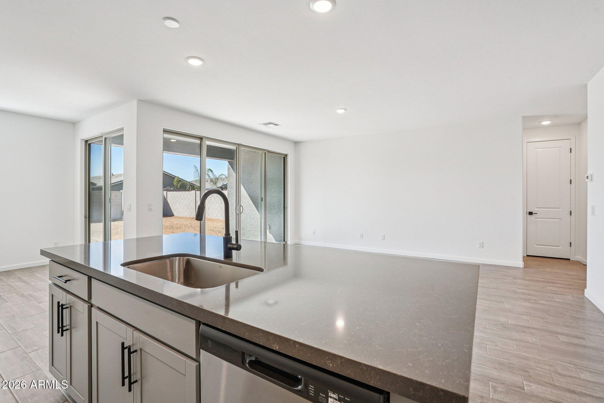 15707 W CAMDEN Avenue