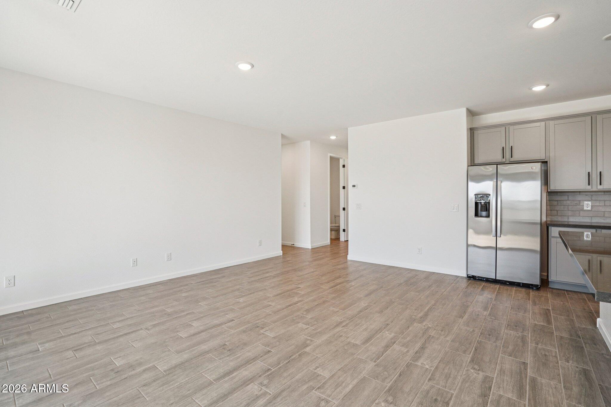 15707 W CAMDEN Avenue