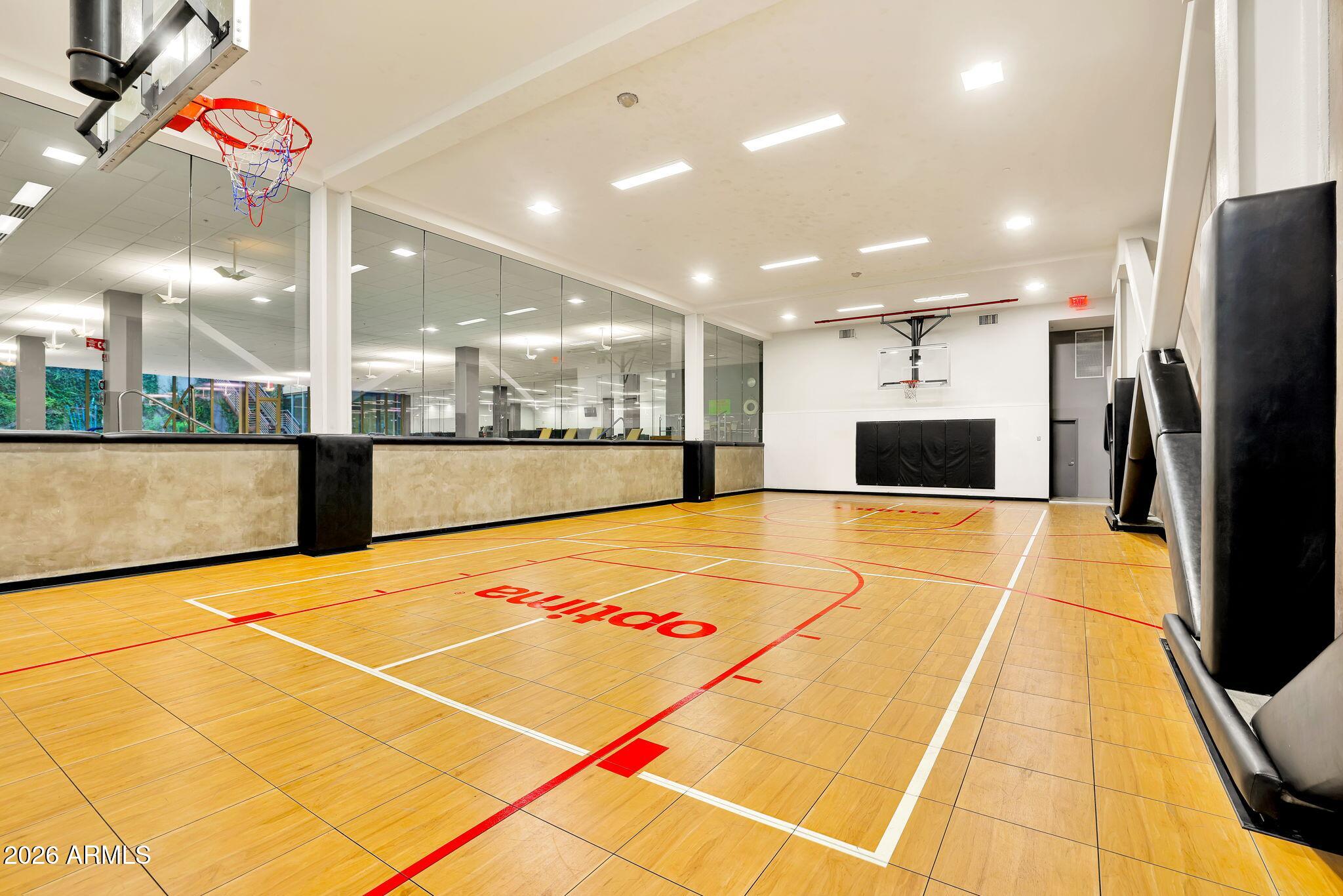 7137 E RANCHO VISTA Drive 7008