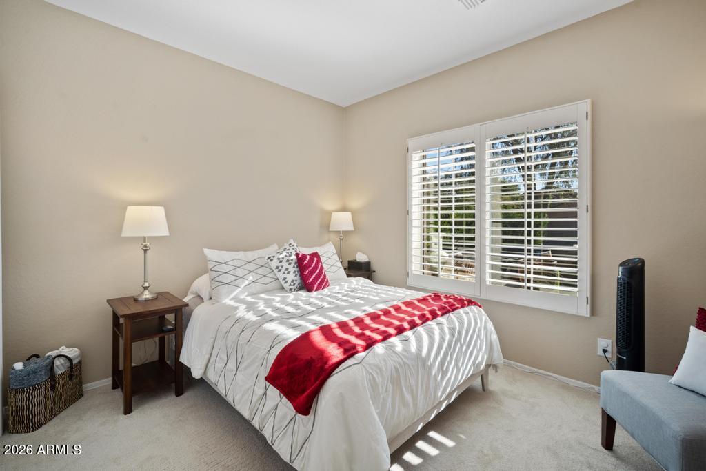 1922 W WHITMAN Court