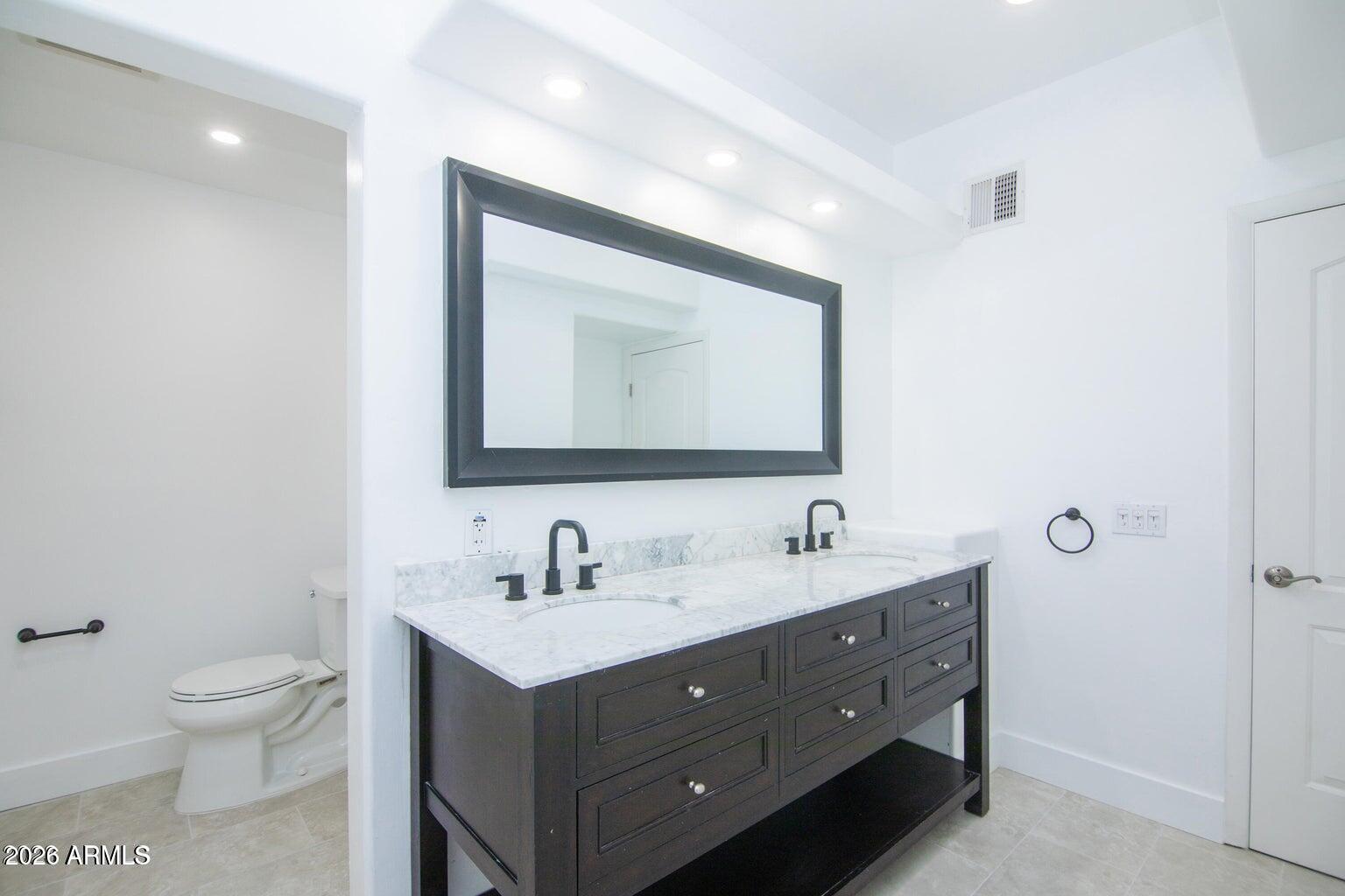 5621 N 79TH Street 5