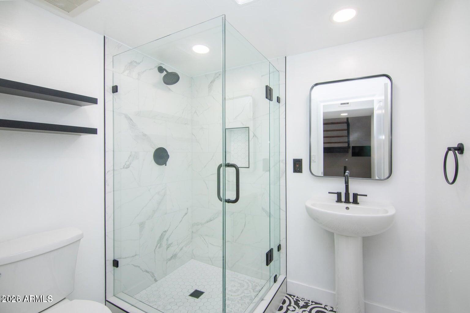 5621 N 79TH Street 5