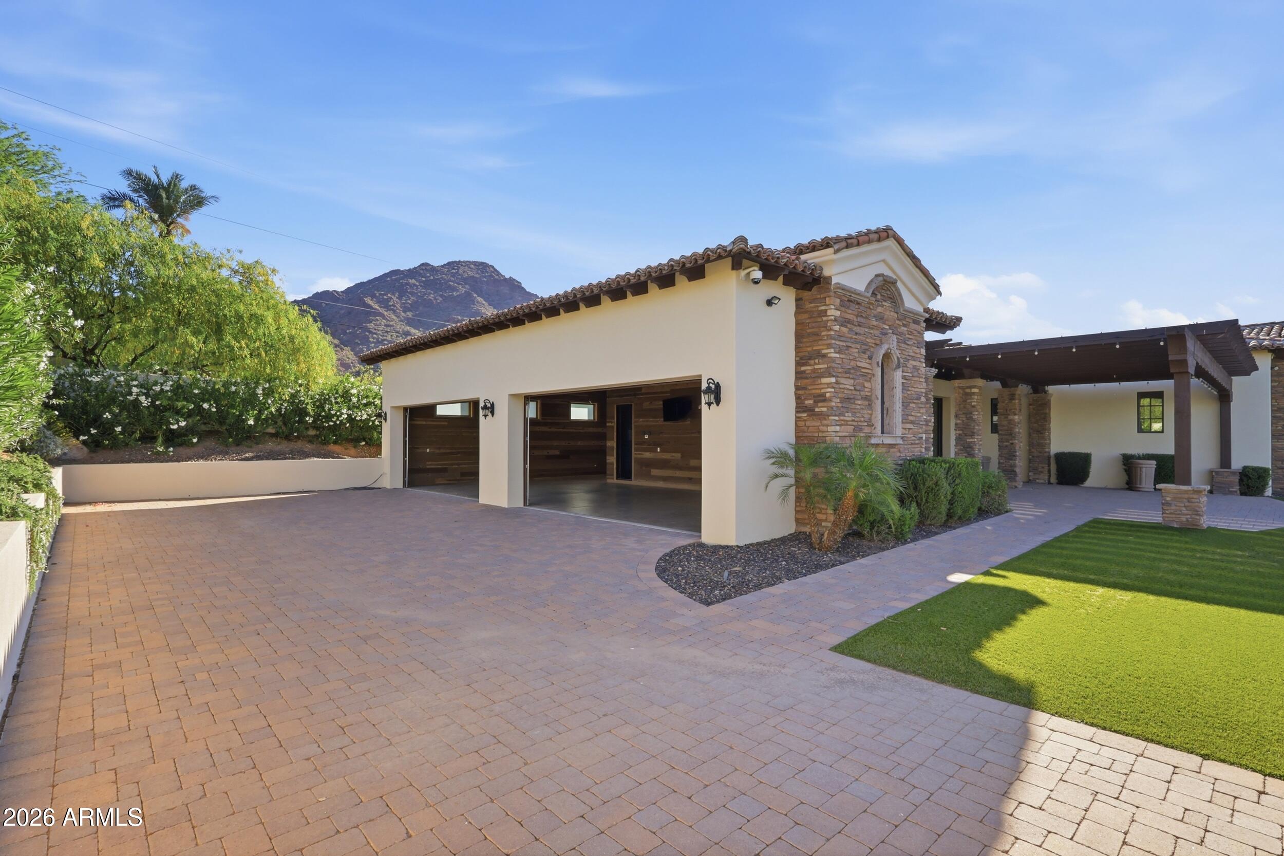 4838 E Palomino Road
