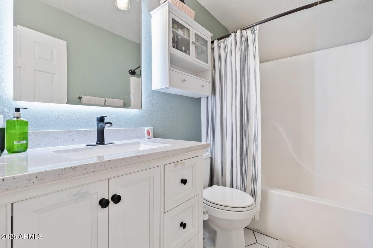 11246 E SUNLAND Avenue