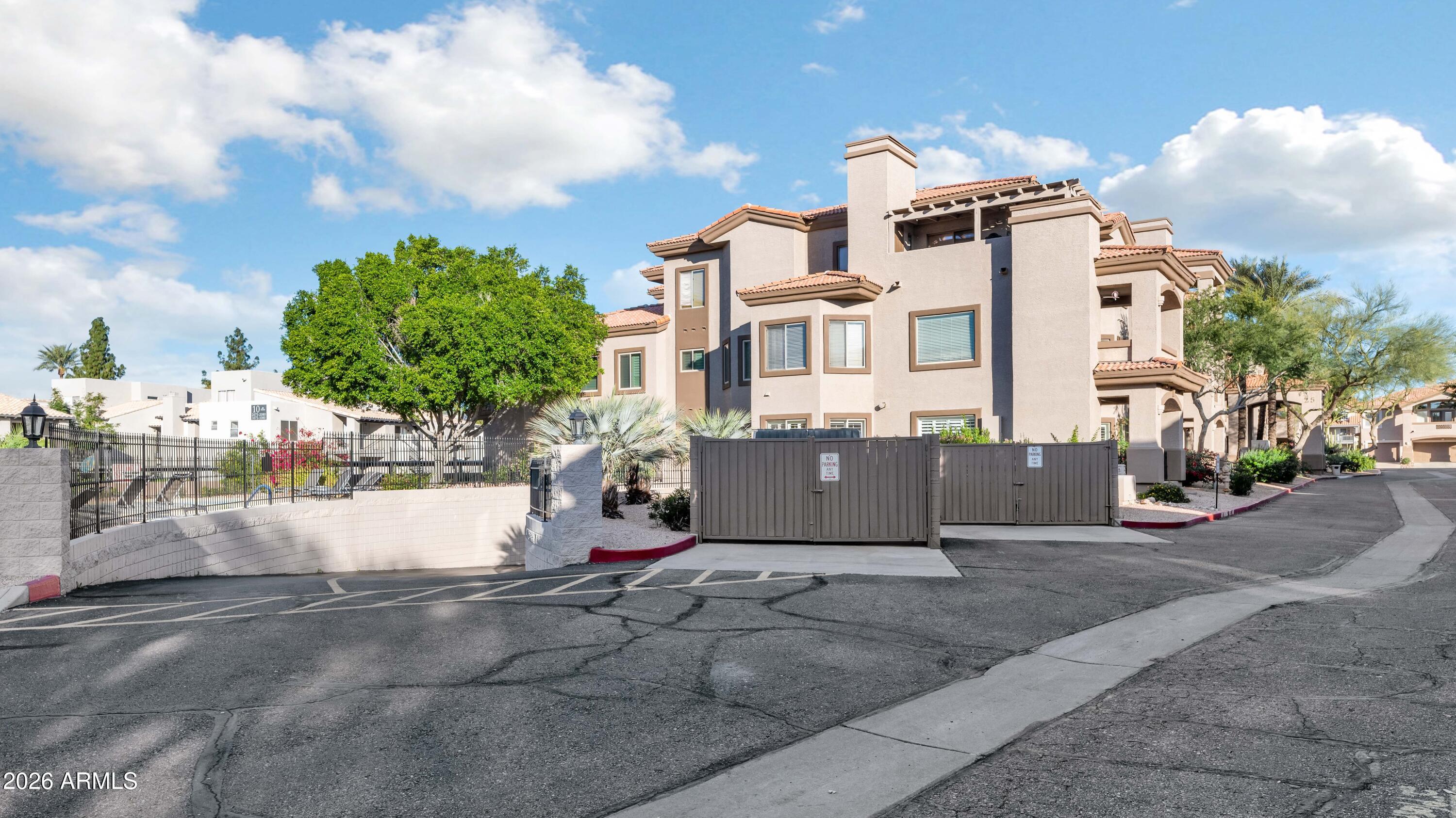 14000 N 94TH Street 3200