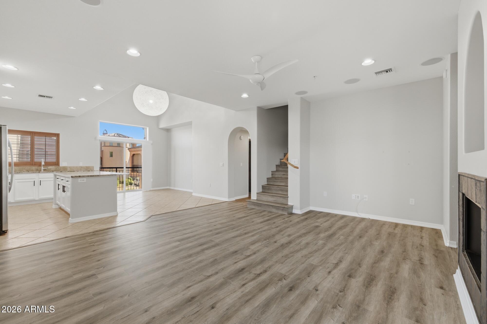 3935 E ROUGH RIDER Road 1024