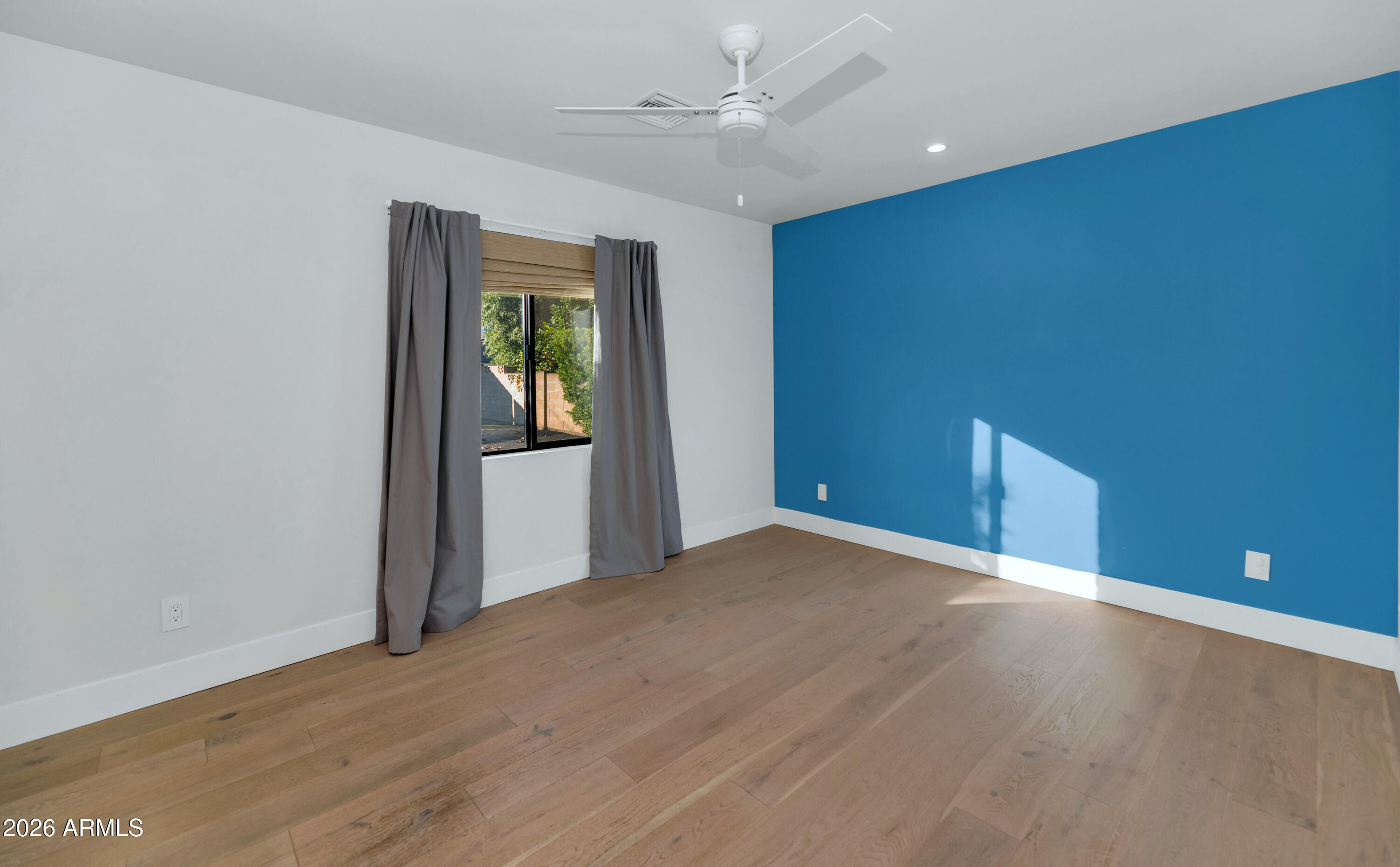 4101 E COOLIDGE Street