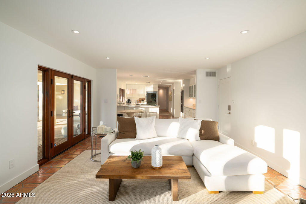 5602 N CAMELBACK CANYON Place