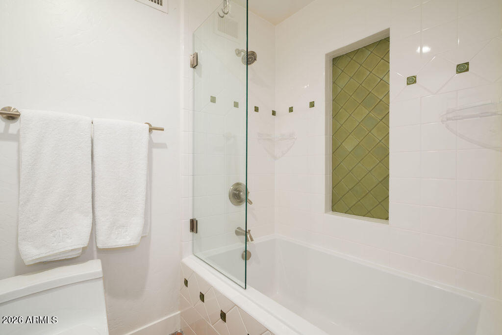 5602 N CAMELBACK CANYON Place