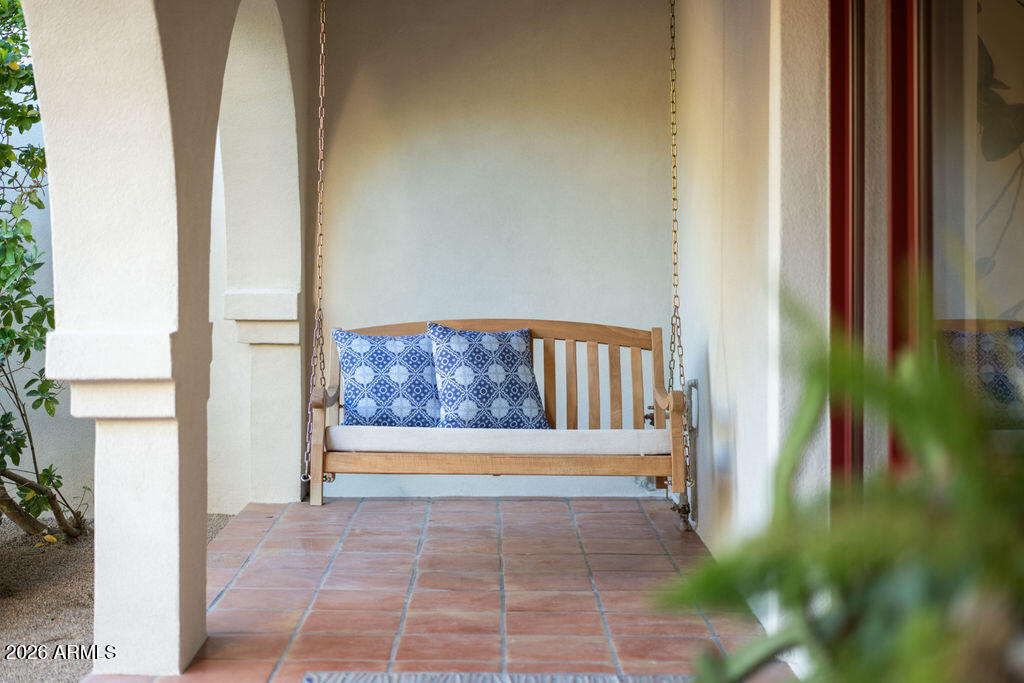 5602 N CAMELBACK CANYON Place