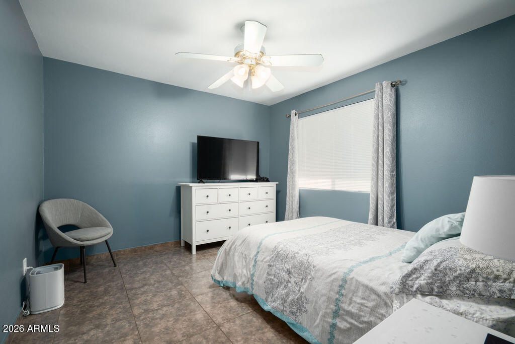 3511 E BASELINE Road 1187