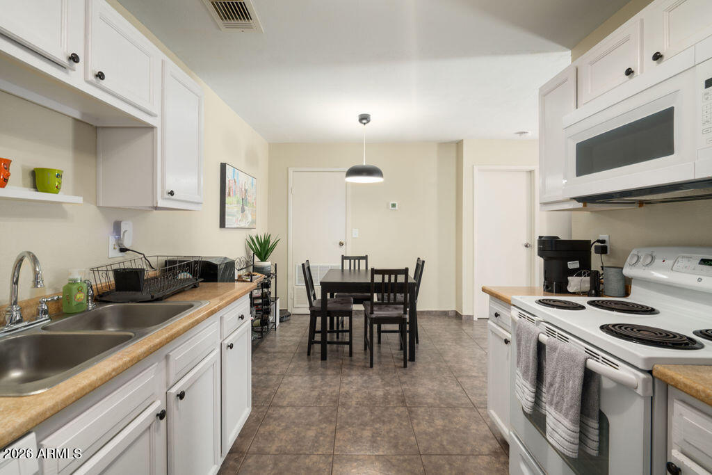 3511 E BASELINE Road 1187