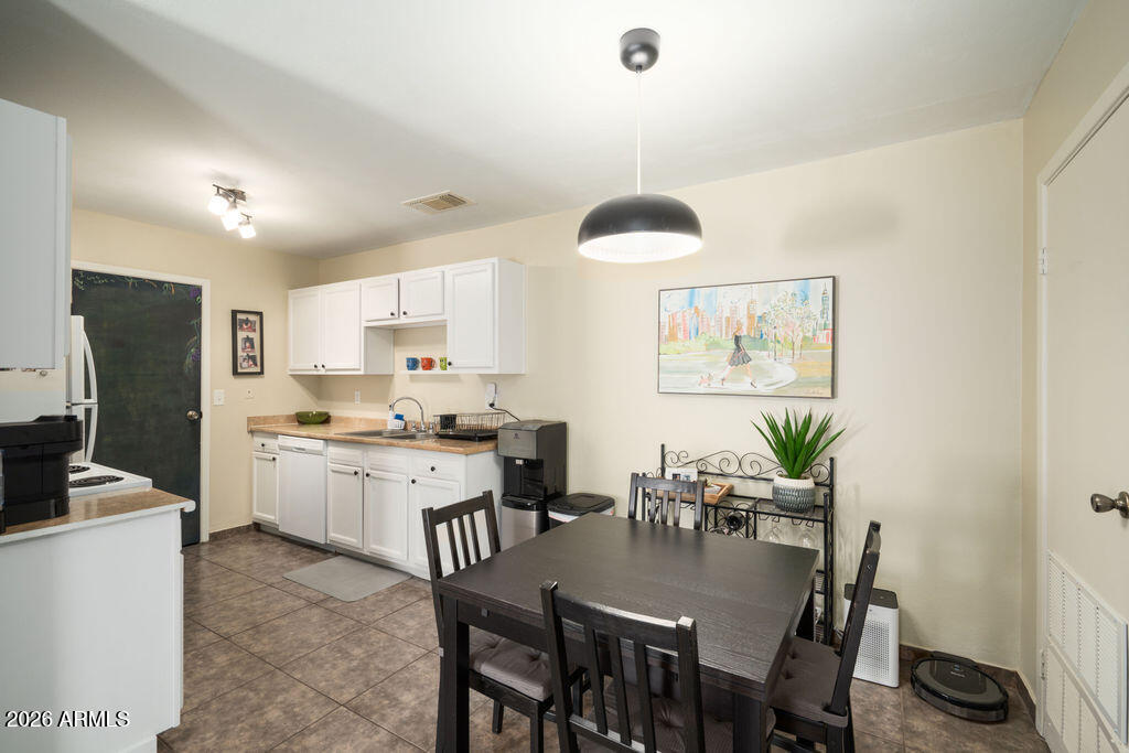 3511 E BASELINE Road 1187