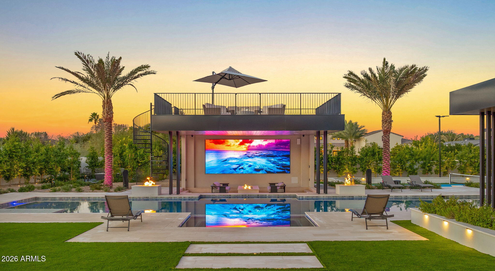 6824 E HUMMINGBIRD Lane