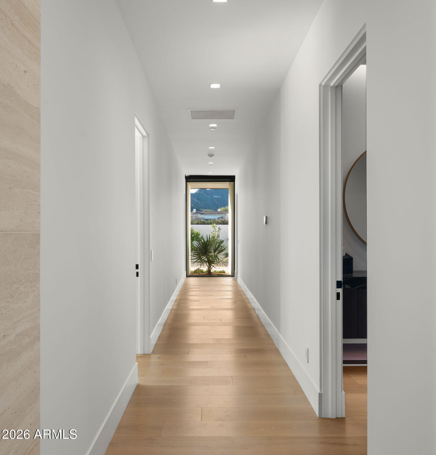 6824 E HUMMINGBIRD Lane