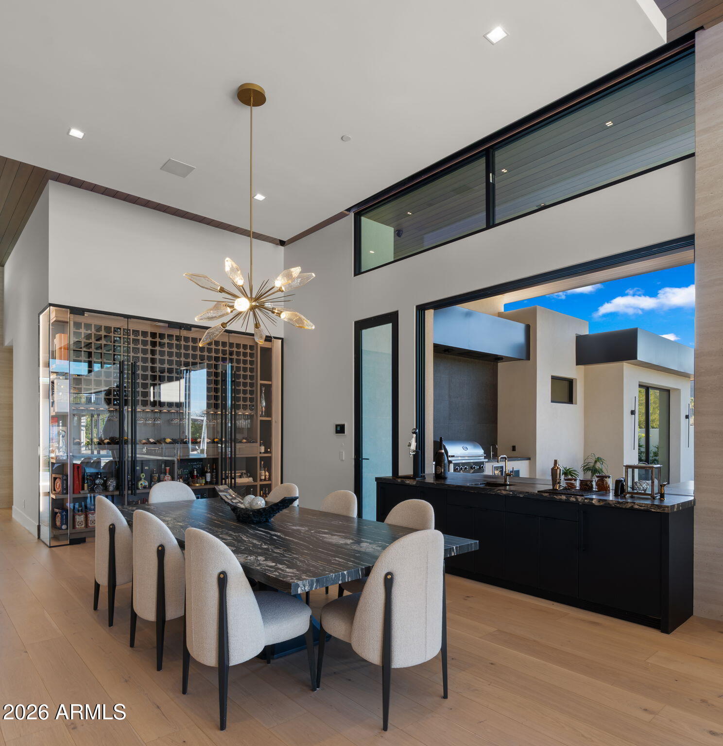 6824 E HUMMINGBIRD Lane