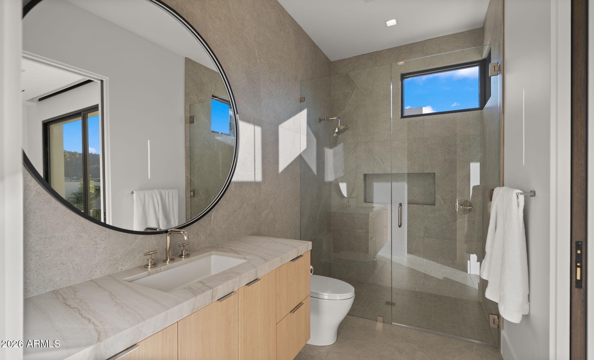 6824 E HUMMINGBIRD Lane