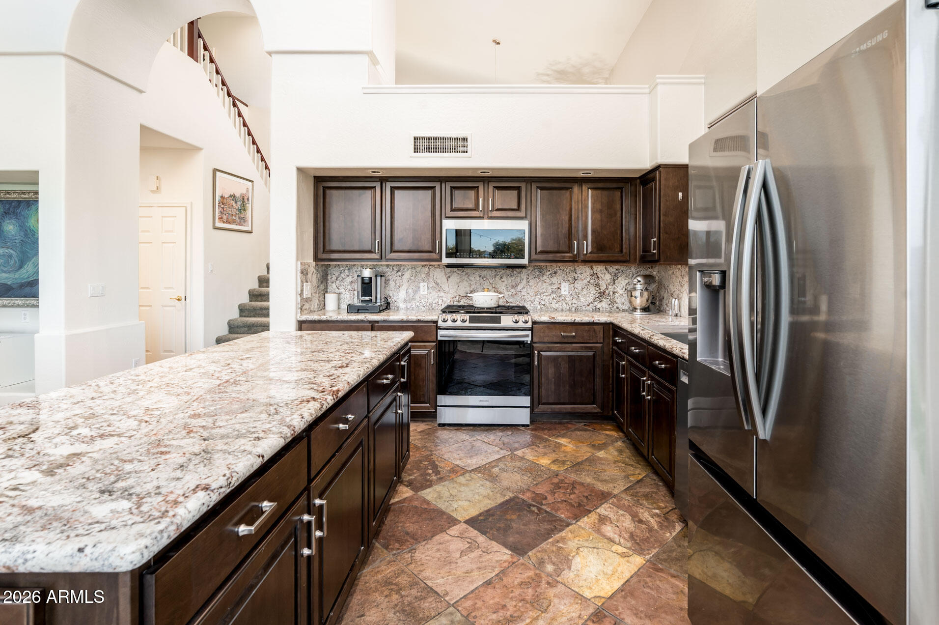 2442 E GLASS Lane