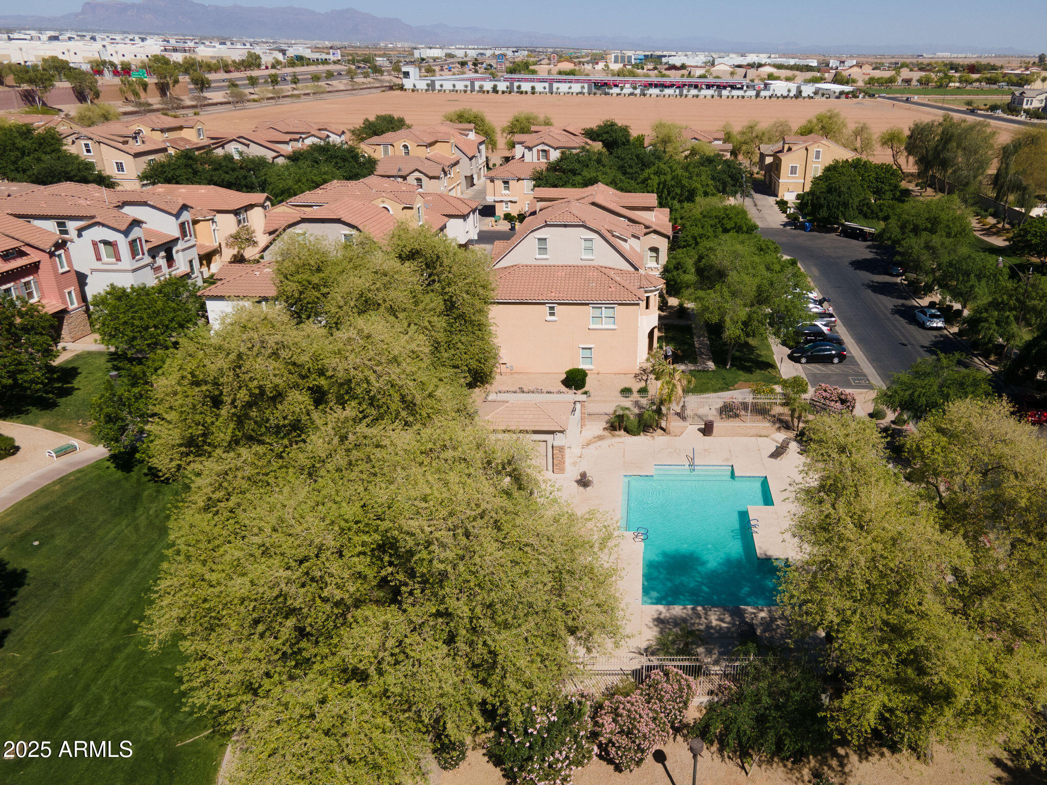 4349 E WINDSOR Court