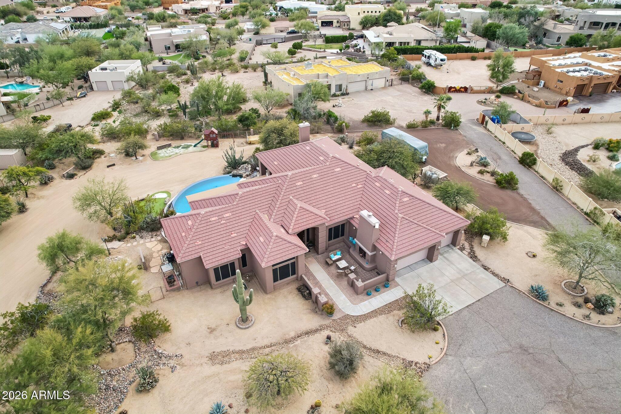 3019 W CARRIAGE Drive