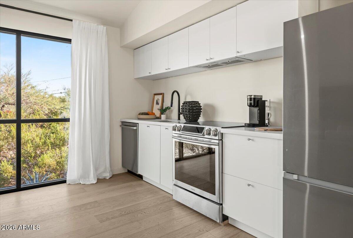 4035 E MCDONALD Drive