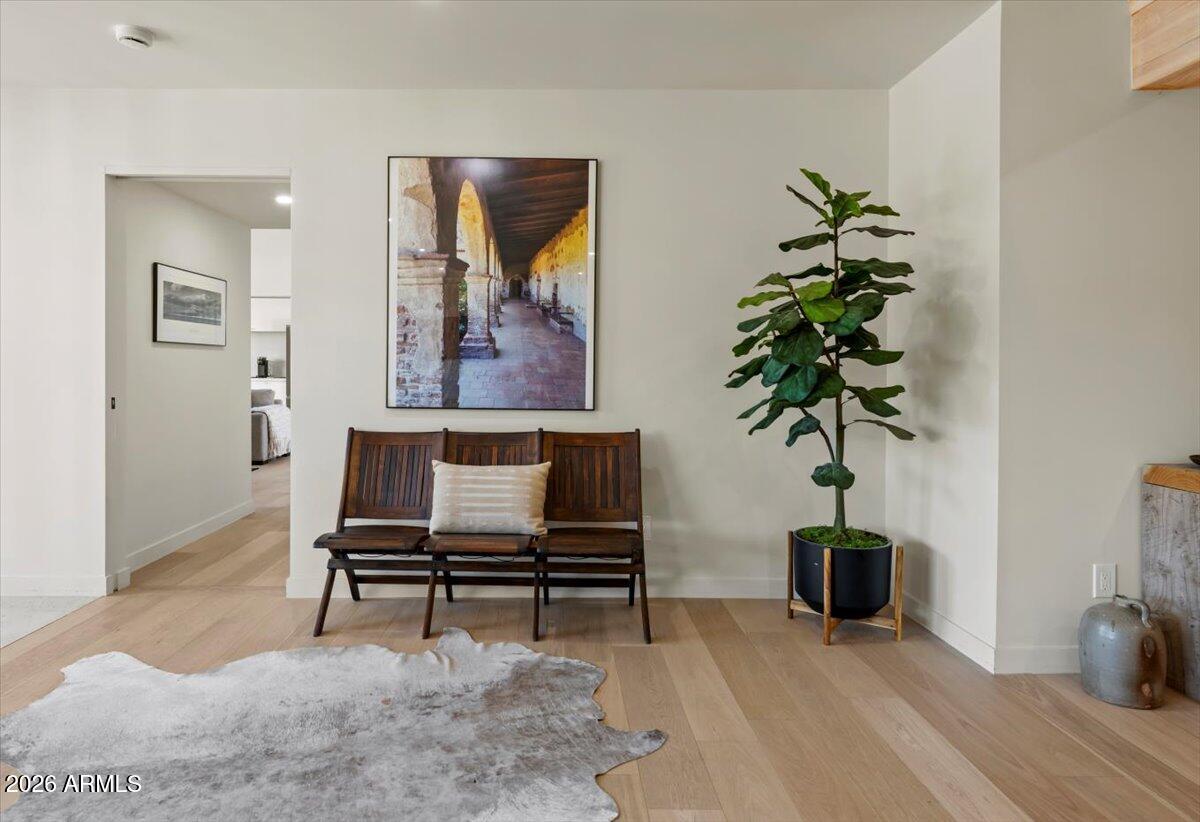 4035 E MCDONALD Drive