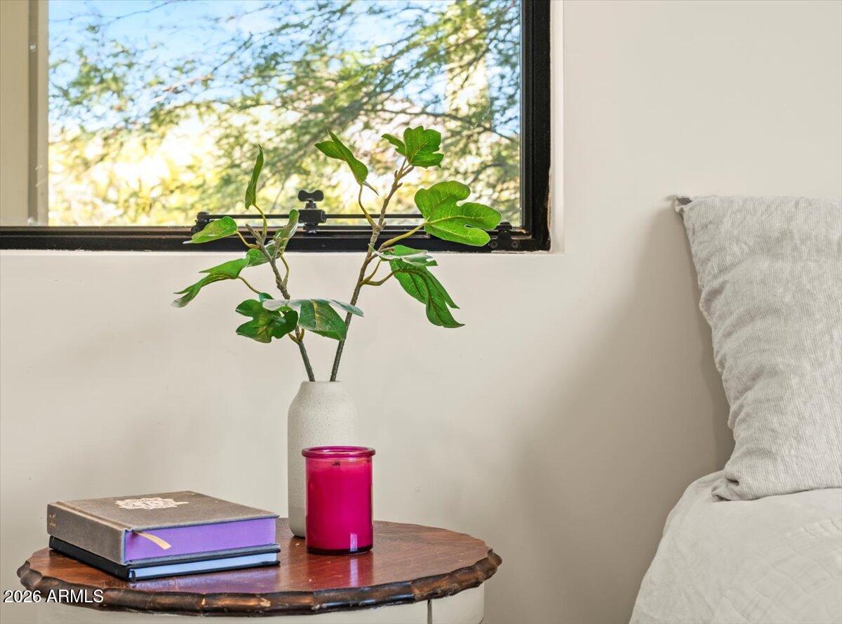 4035 E MCDONALD Drive