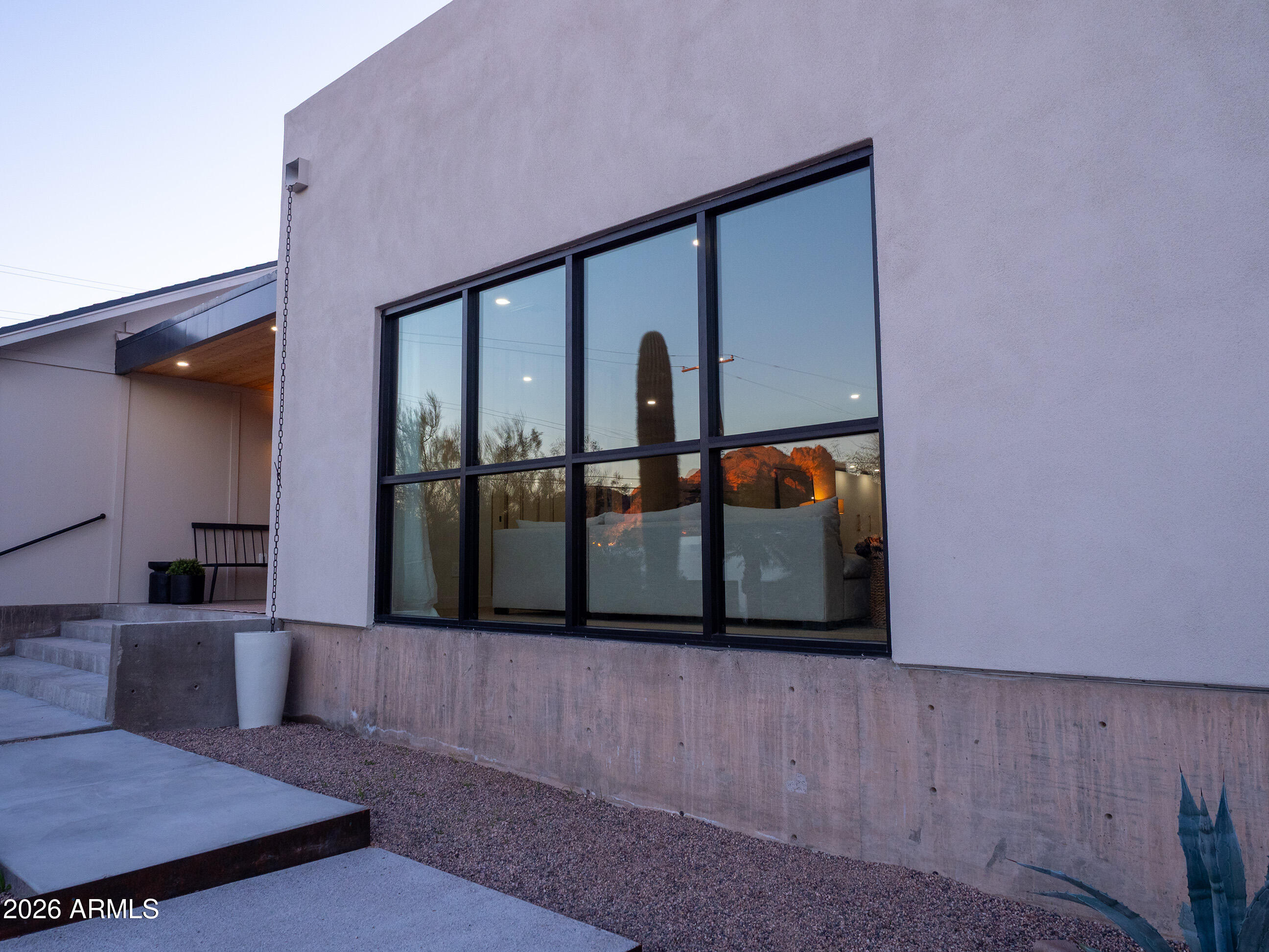 4035 E MCDONALD Drive