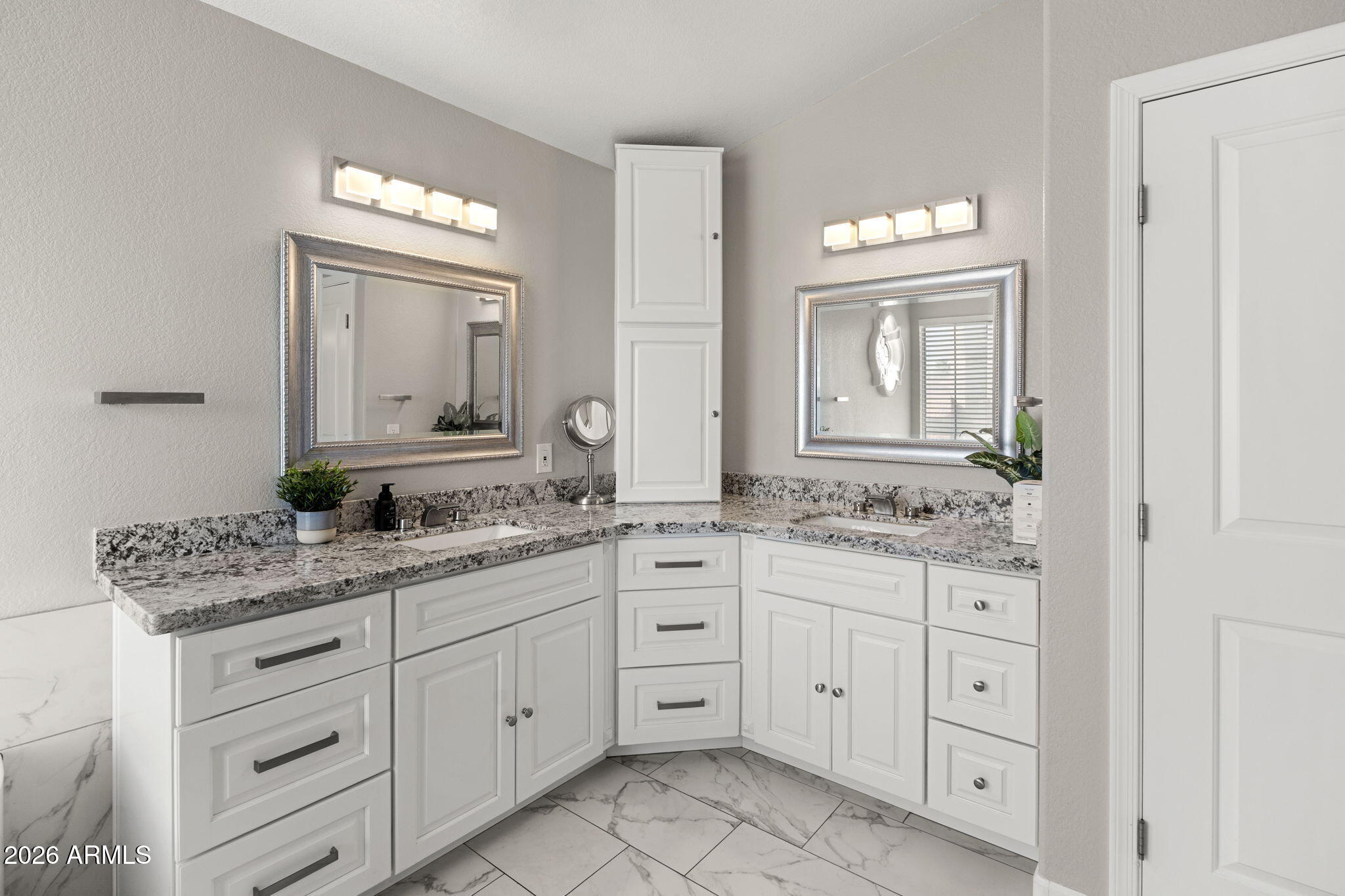 3406 E WILDWOOD Drive