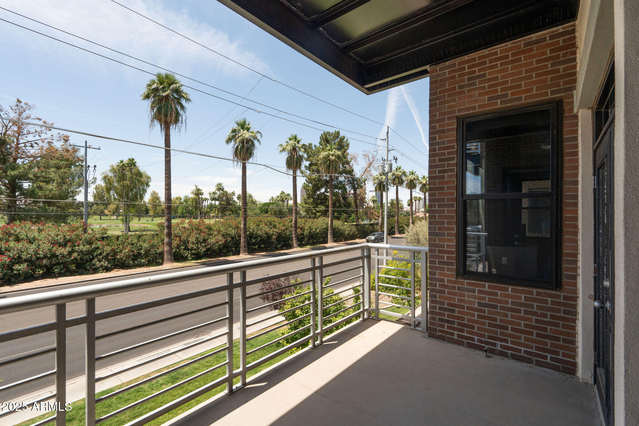 914 E OSBORN Road 202