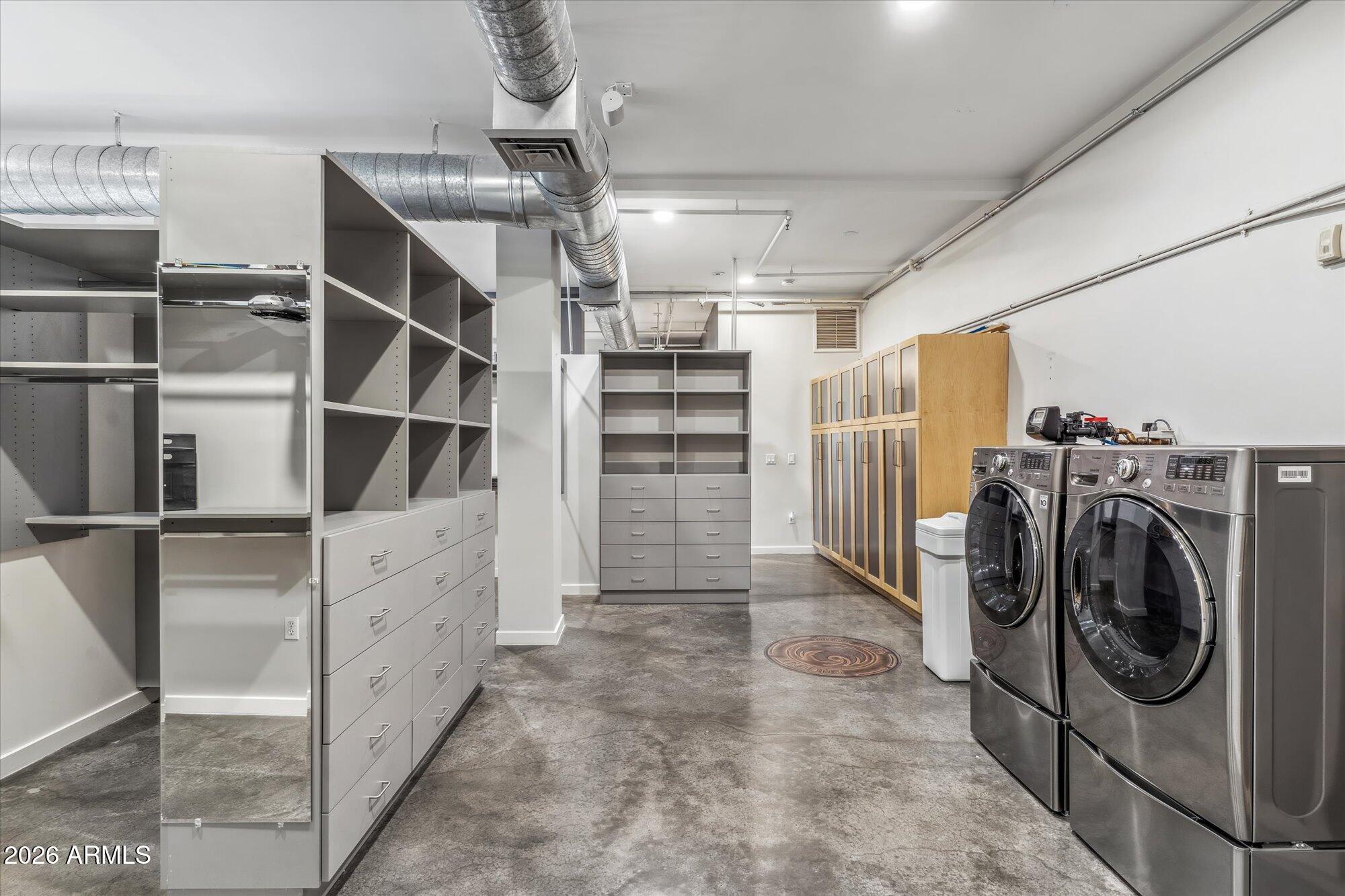 914 E OSBORN Road 202