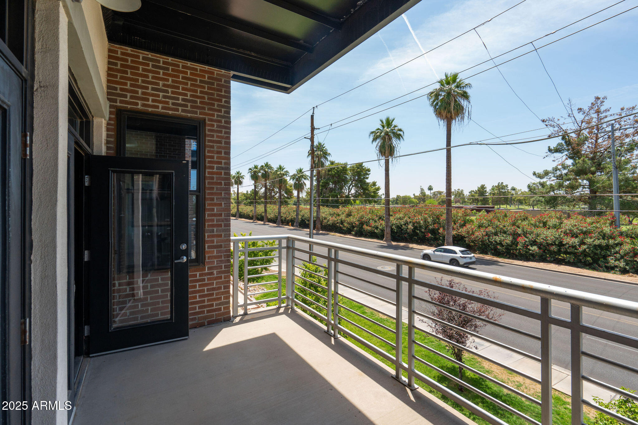 914 E OSBORN Road 202