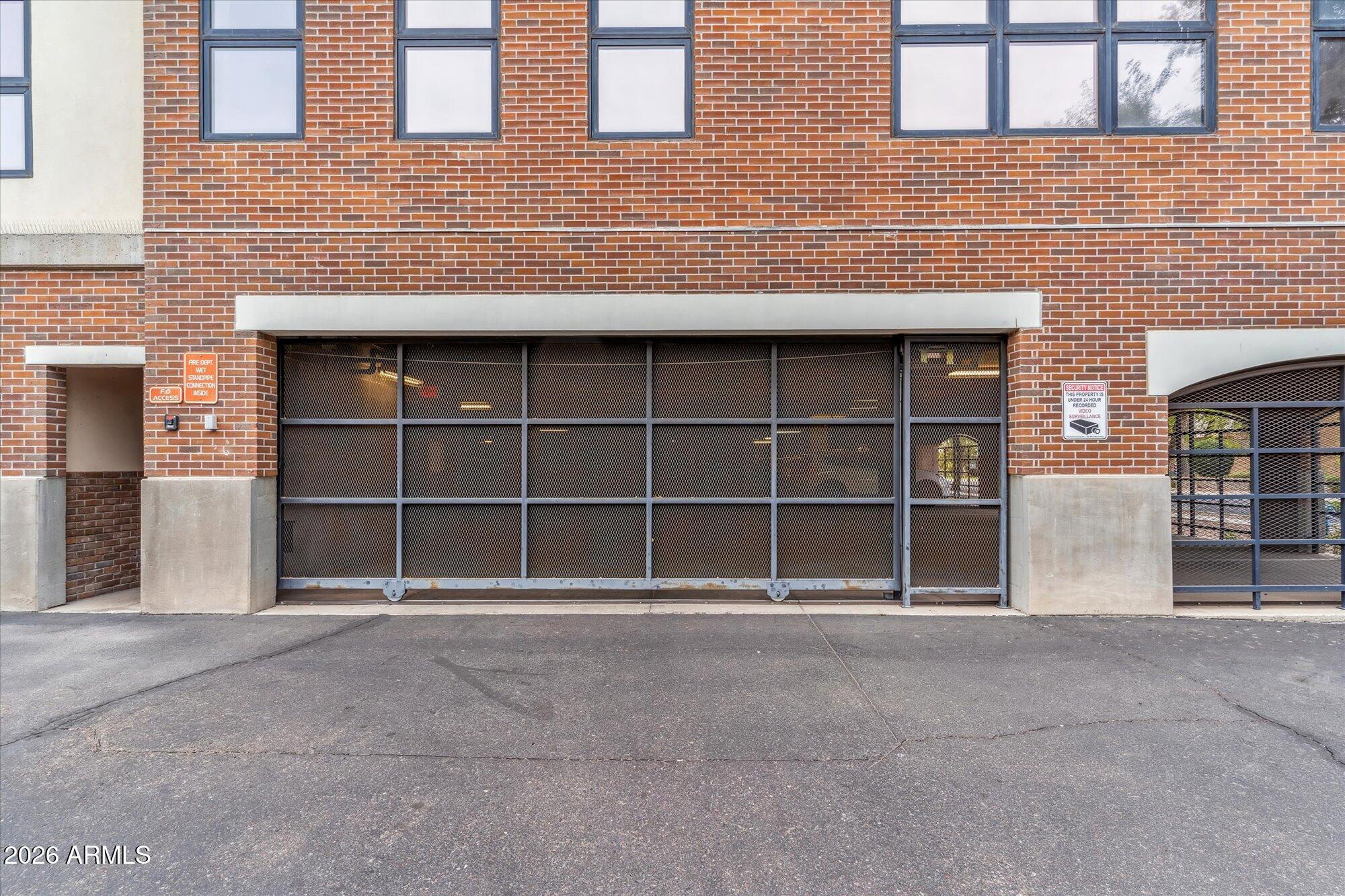 914 E OSBORN Road 202