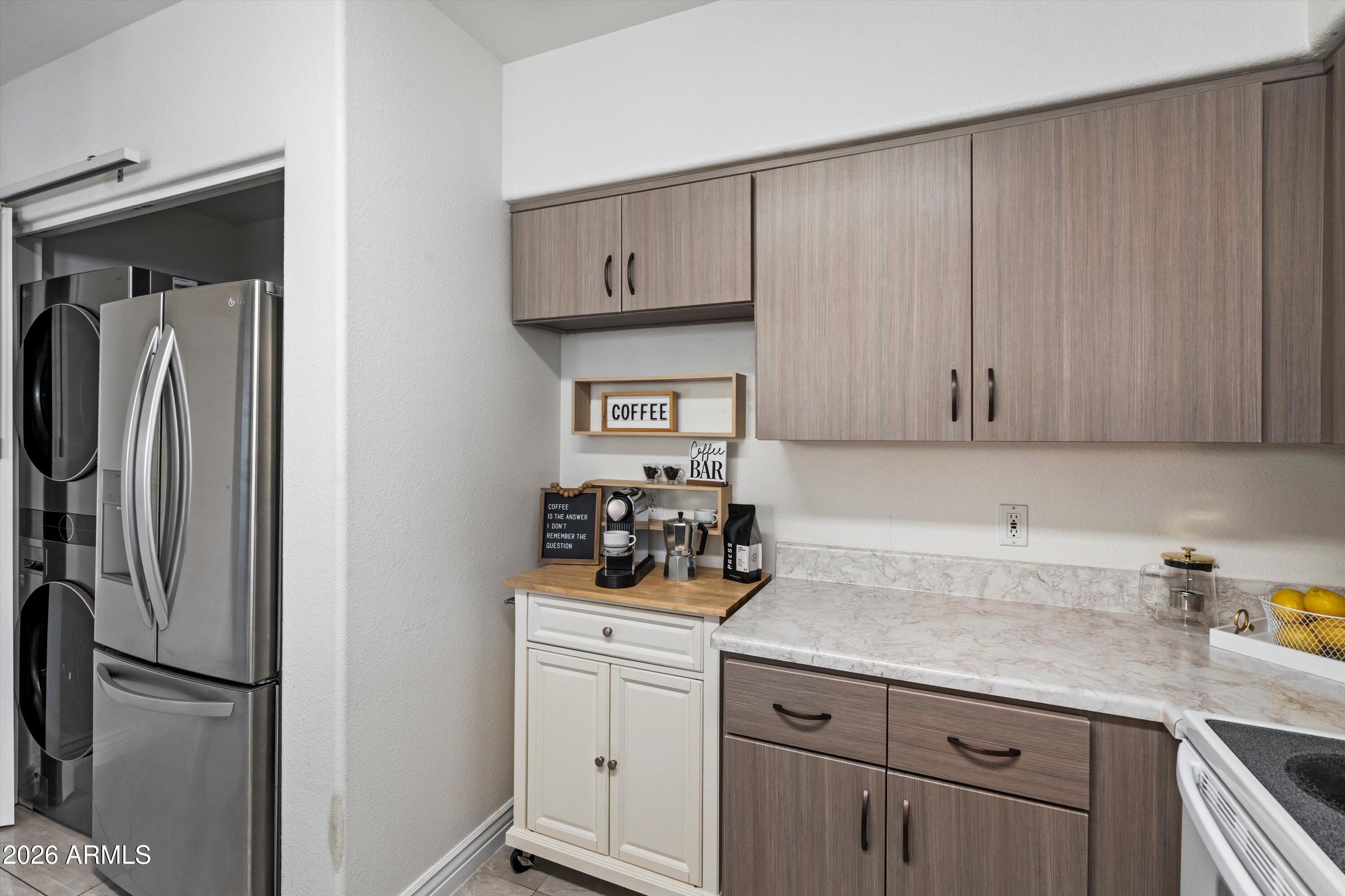 20100 N 78TH Place 1179