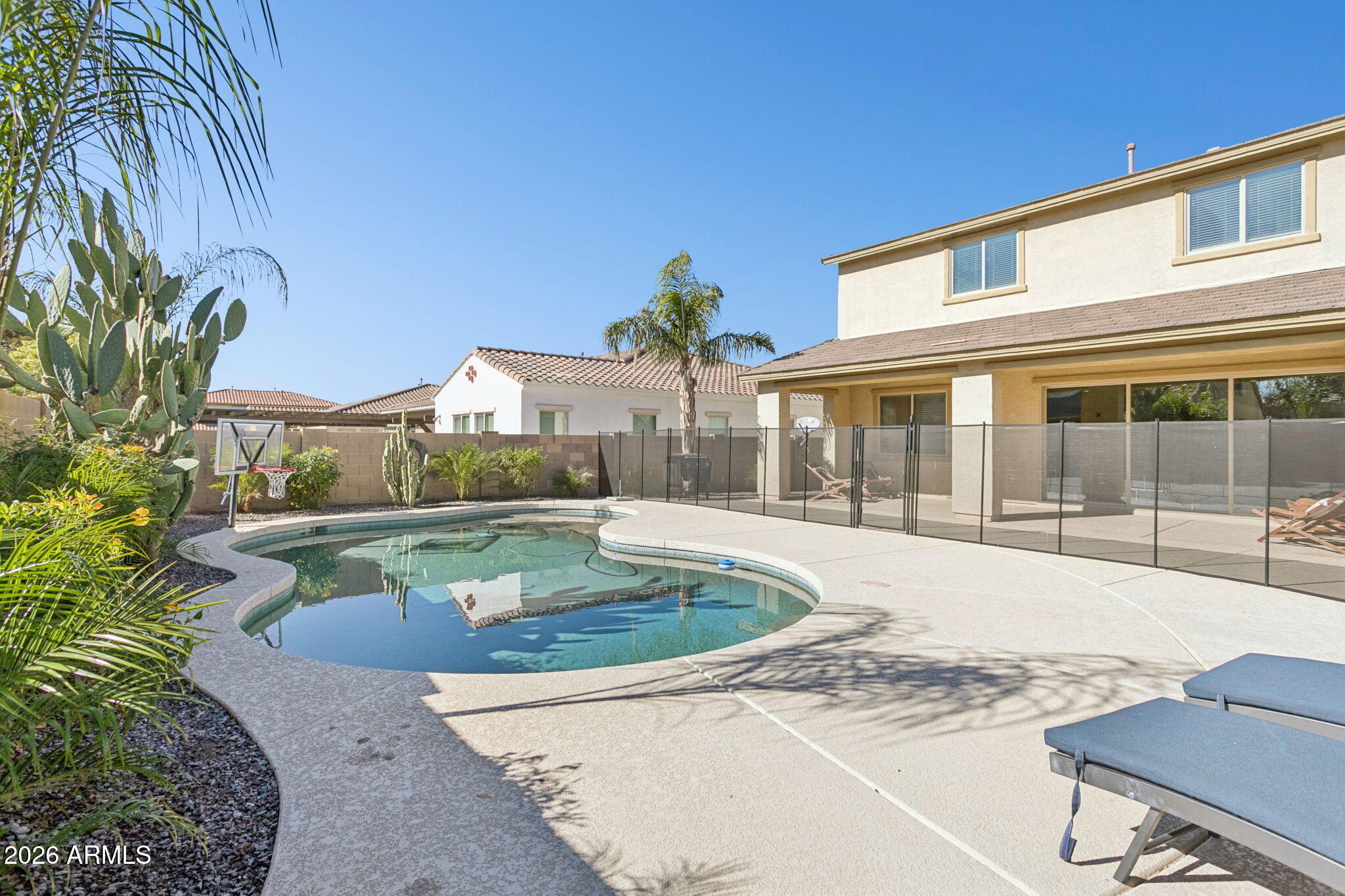 10723 E Deawalter Avenue