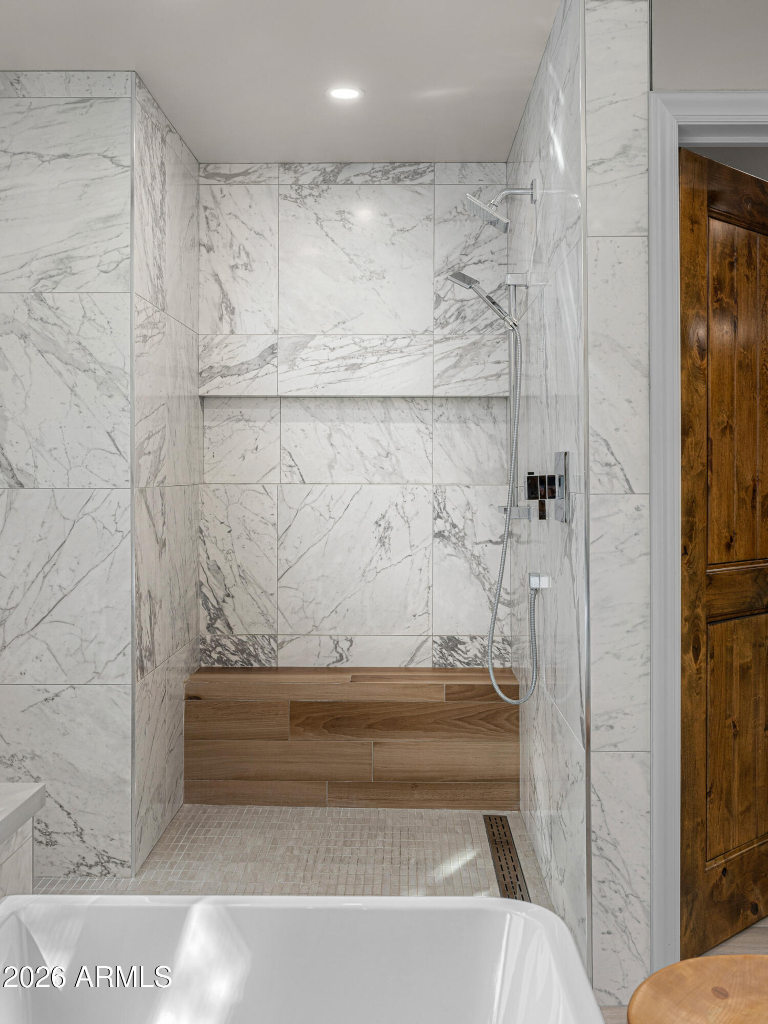 3921 E SAN MIGUEL Avenue