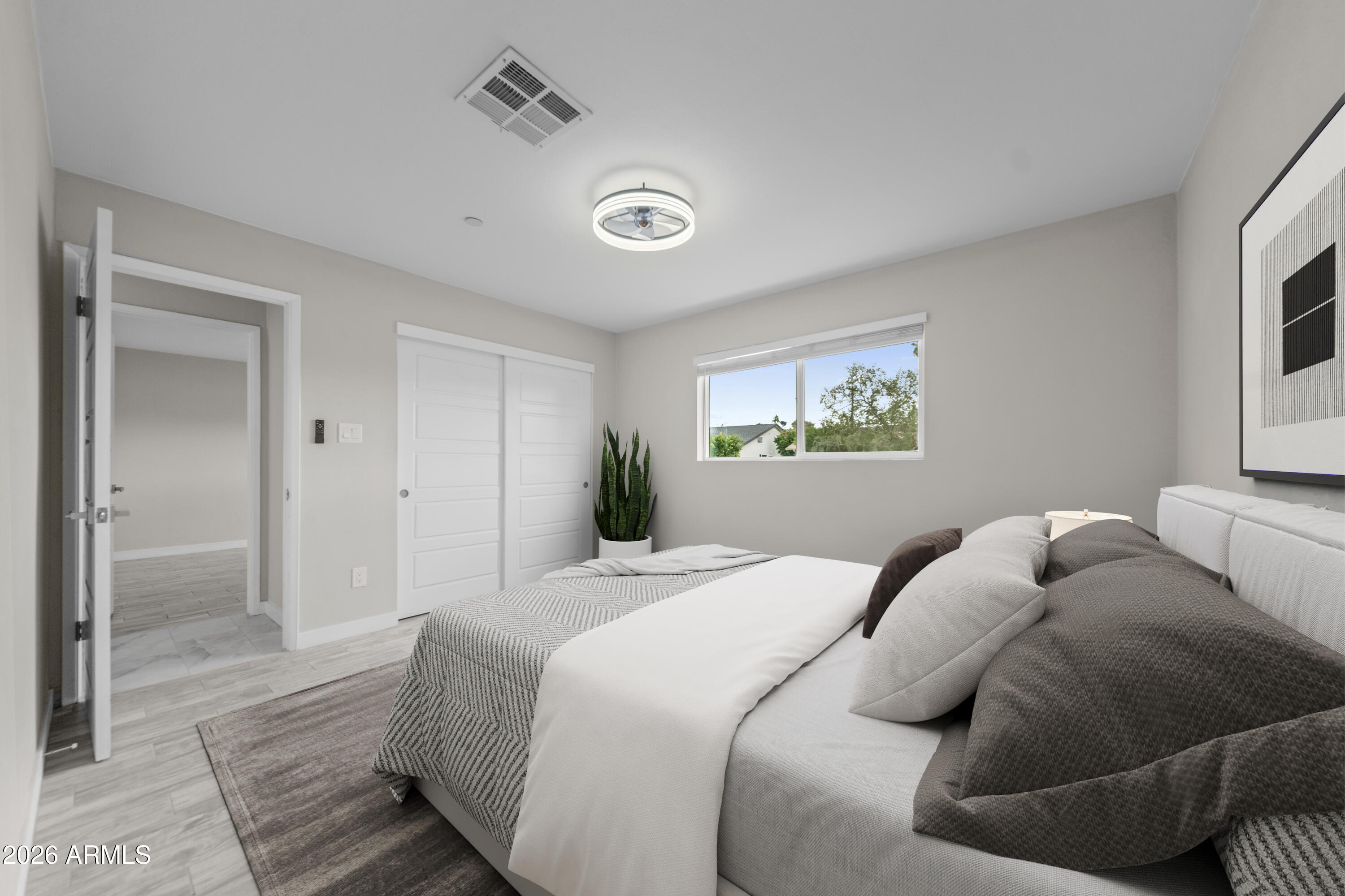 8202 E WHITTON Avenue