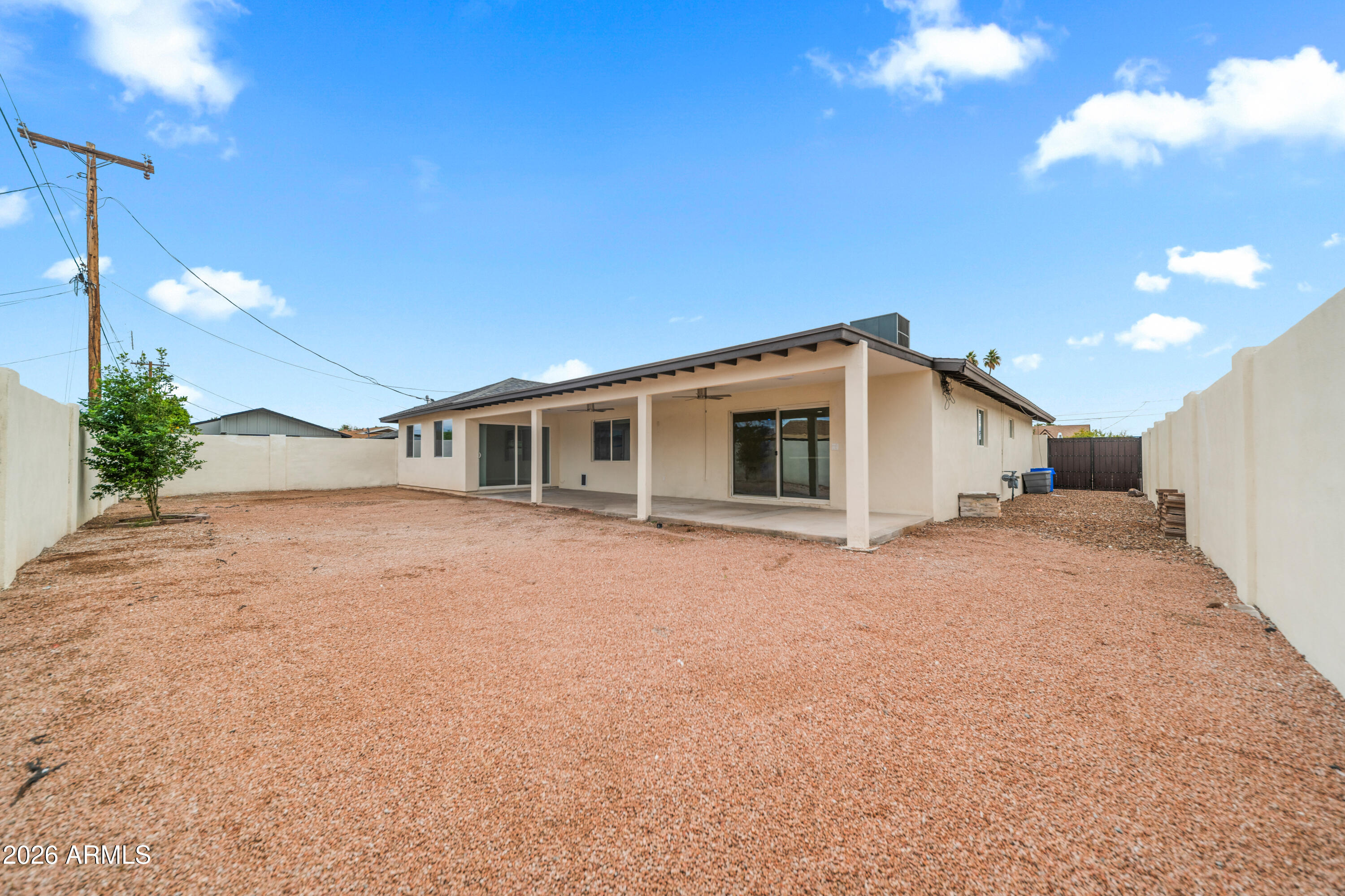 8202 E WHITTON Avenue