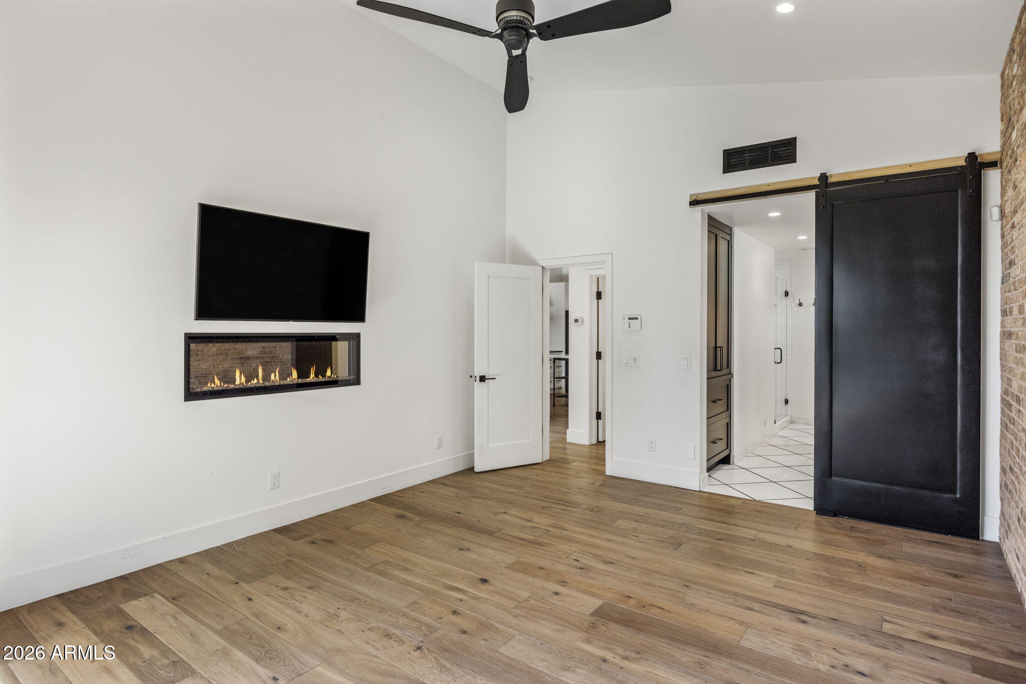 3727 E CLARENDON Avenue