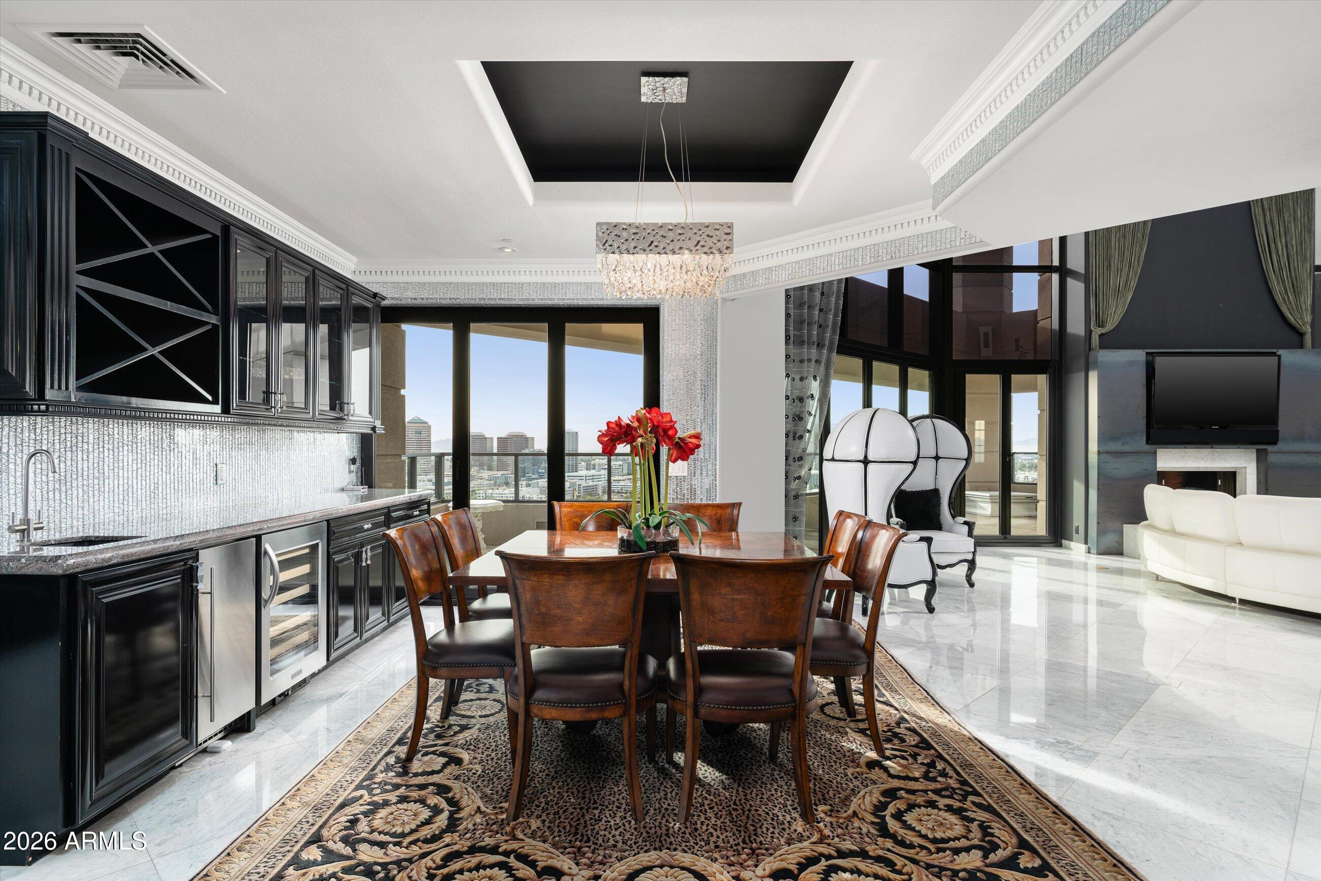 1040 E OSBORN Road 1902