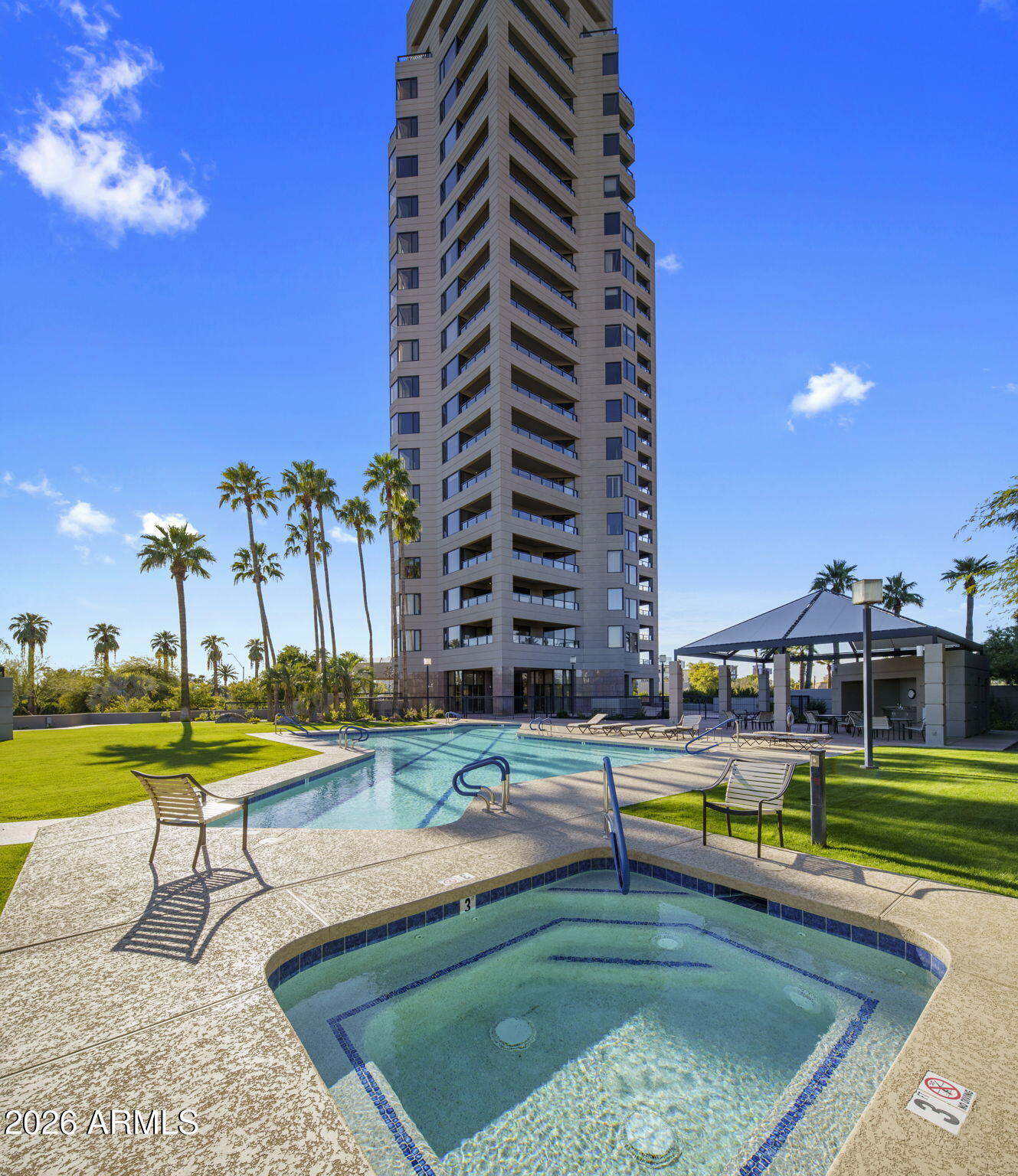 1040 E OSBORN Road 1902