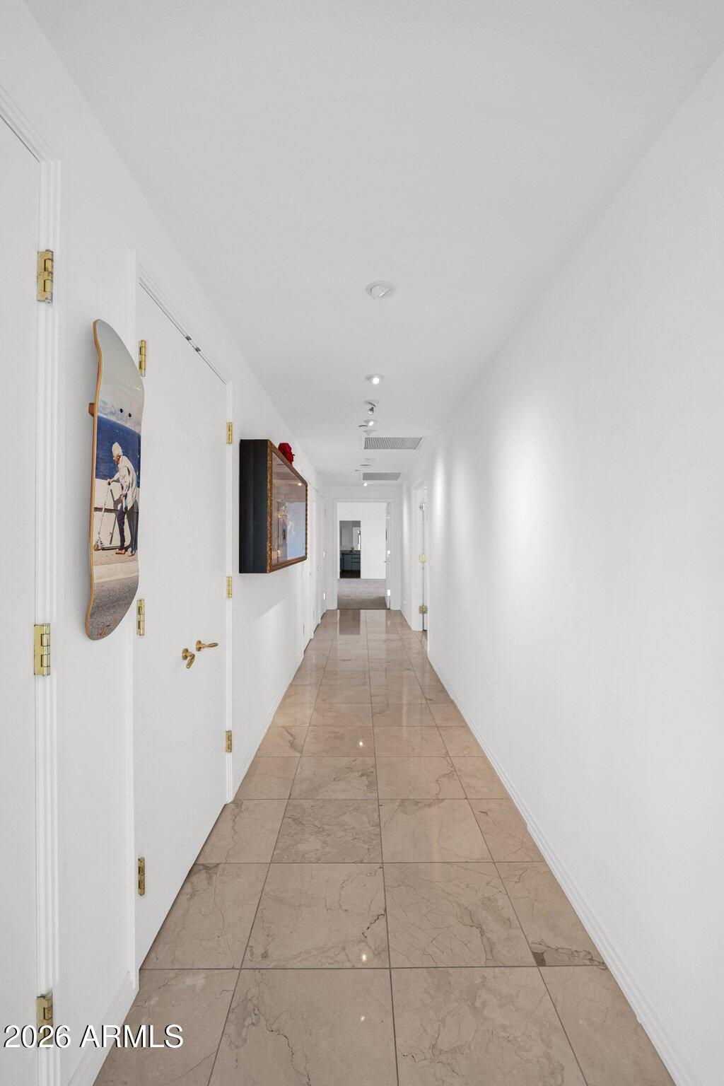 1040 E OSBORN Road 1902