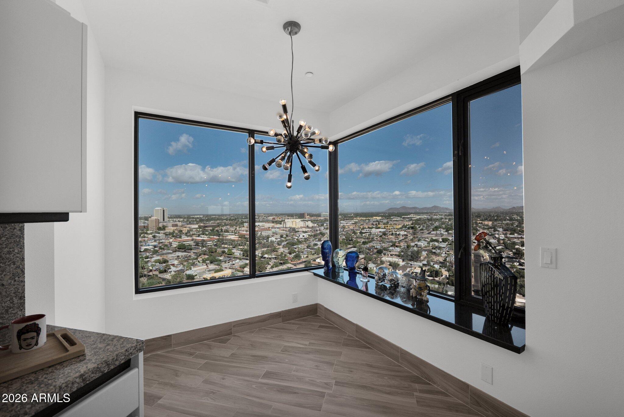 1040 E OSBORN Road 1902