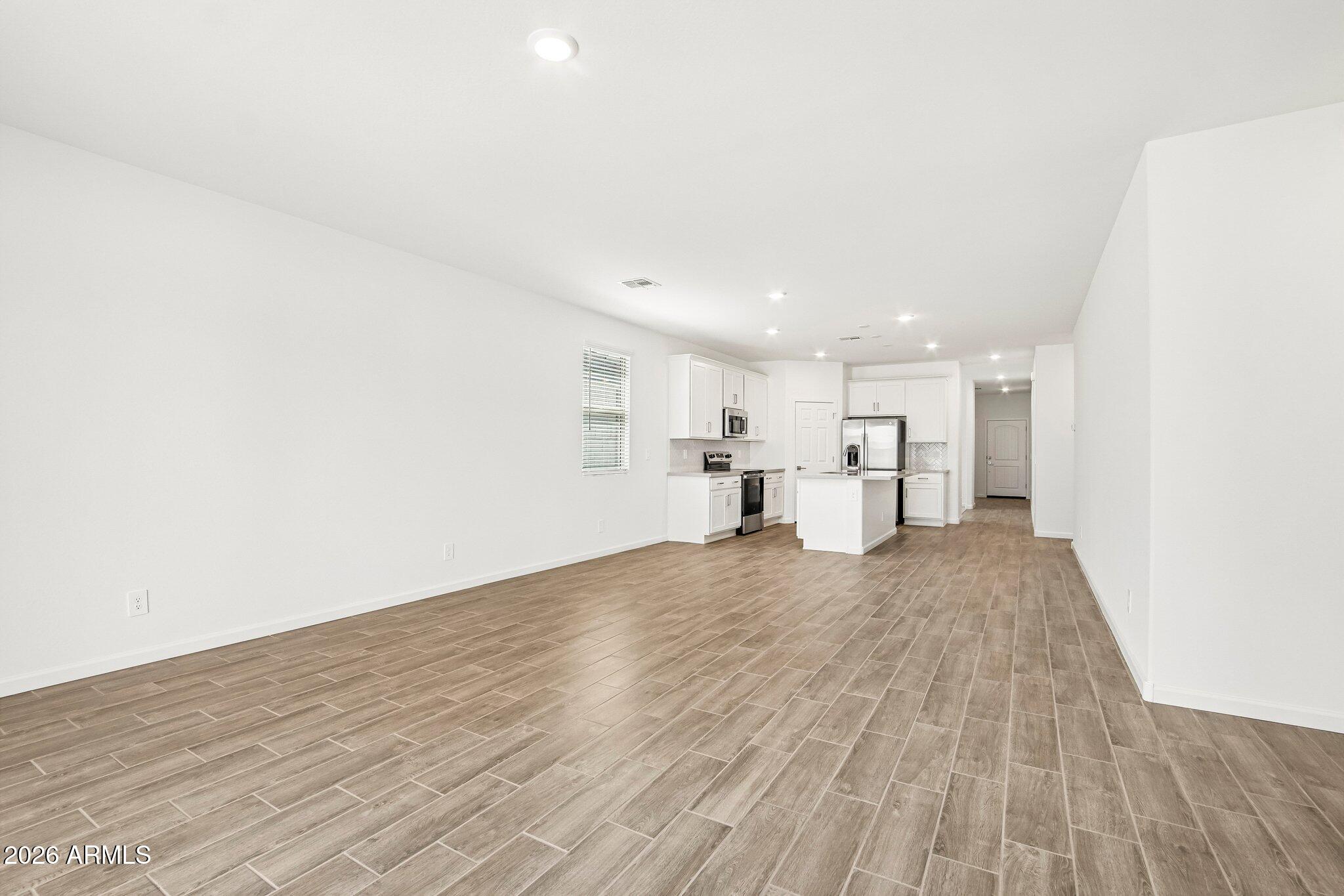18252 W AVENIDA DEL SOL