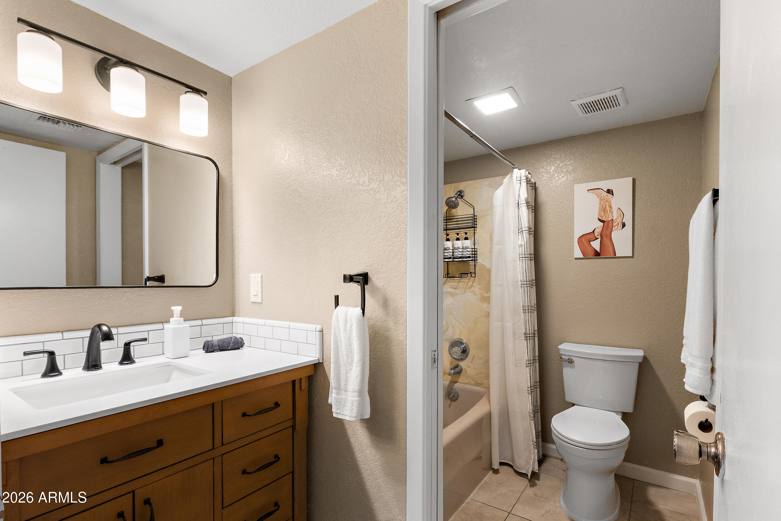 7858 E GLENROSA Avenue