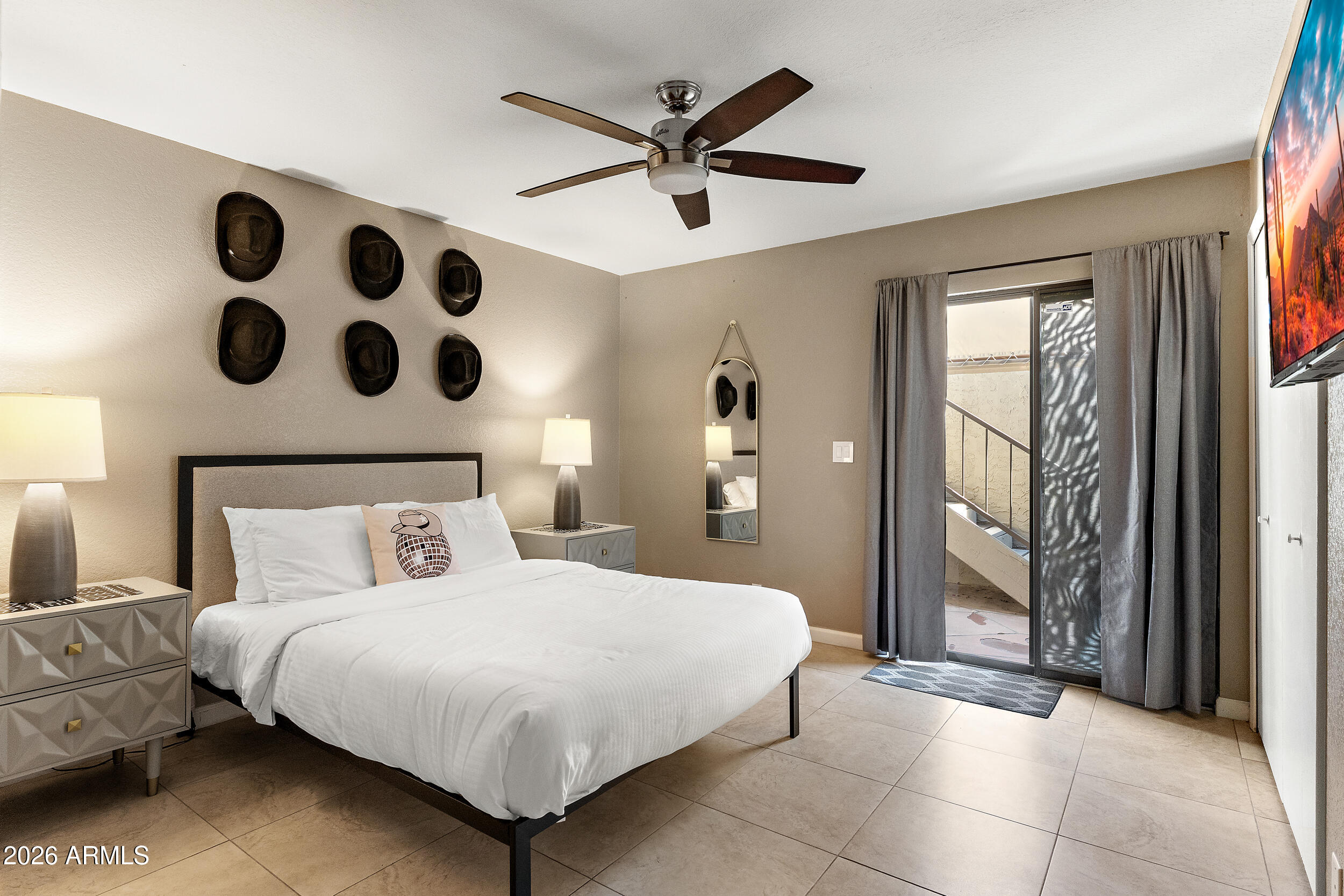 7858 E GLENROSA Avenue