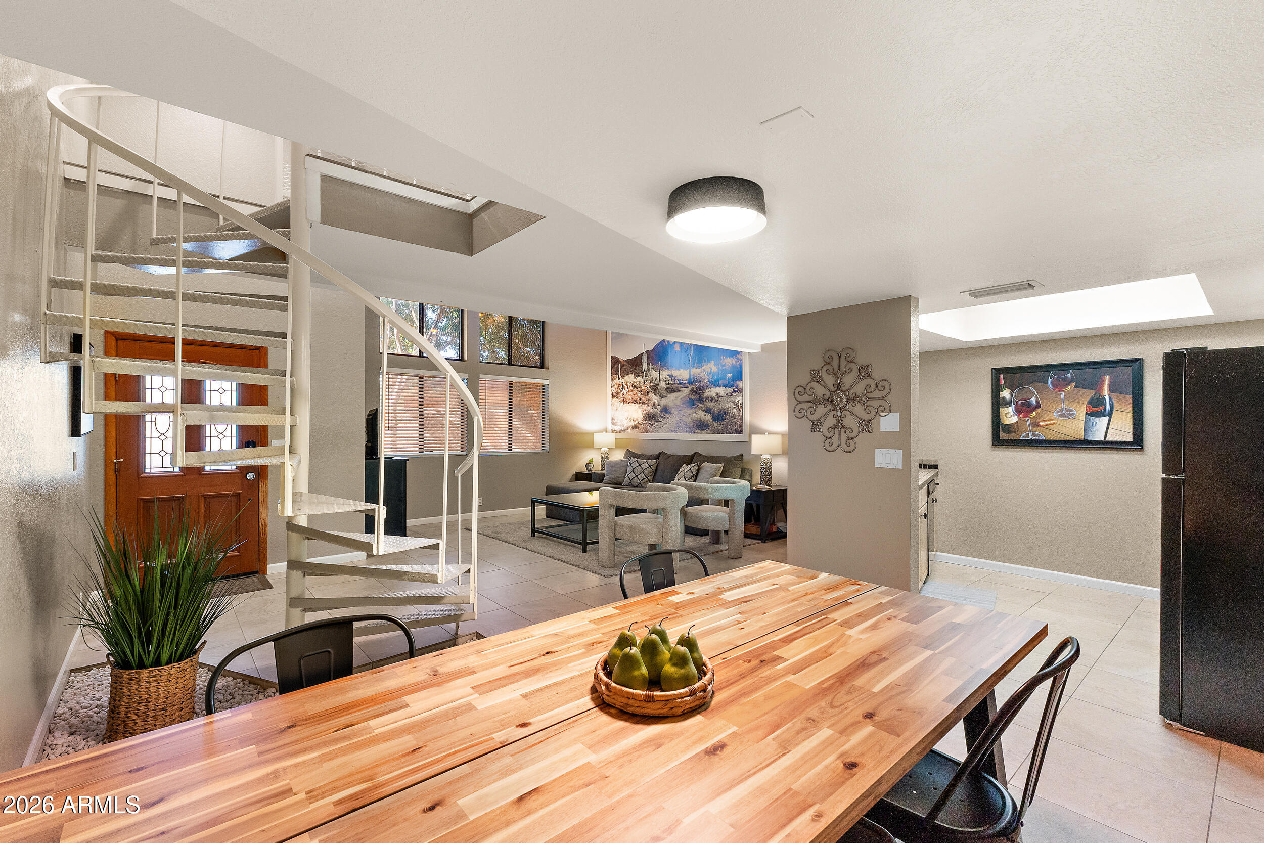 7858 E GLENROSA Avenue