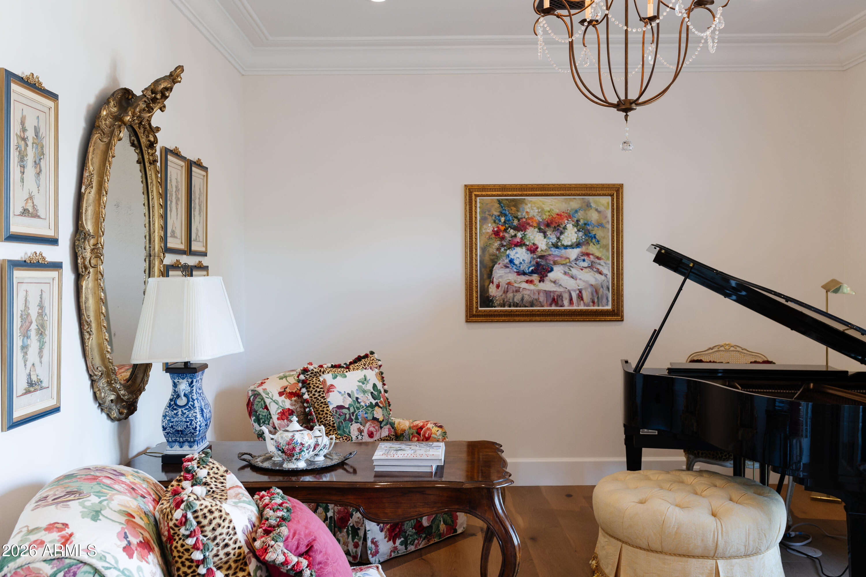 5635 E LINCOLN Drive 60